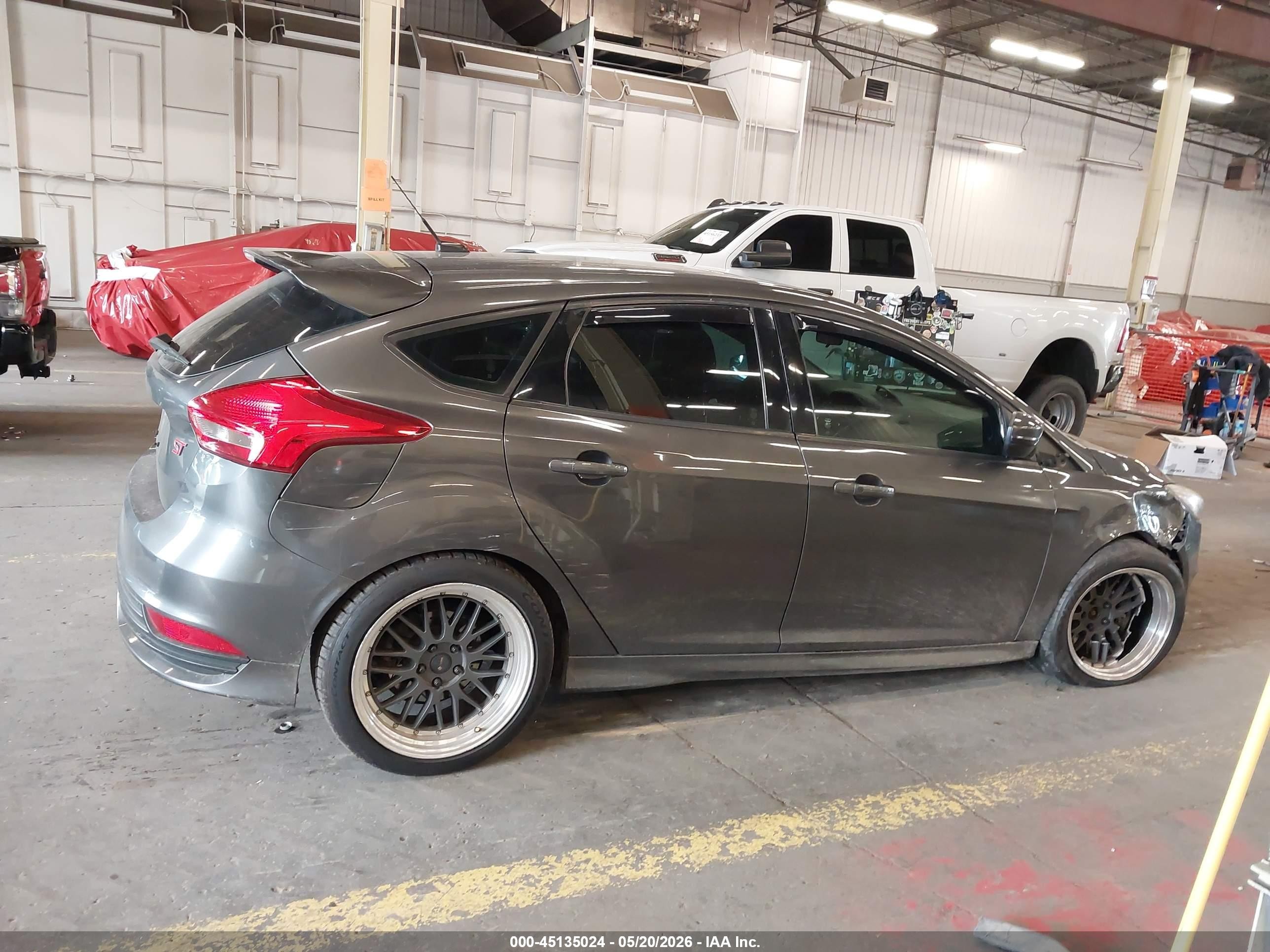 2015 Ford Focus St   Gray vin: 1FADP3L99FL324912