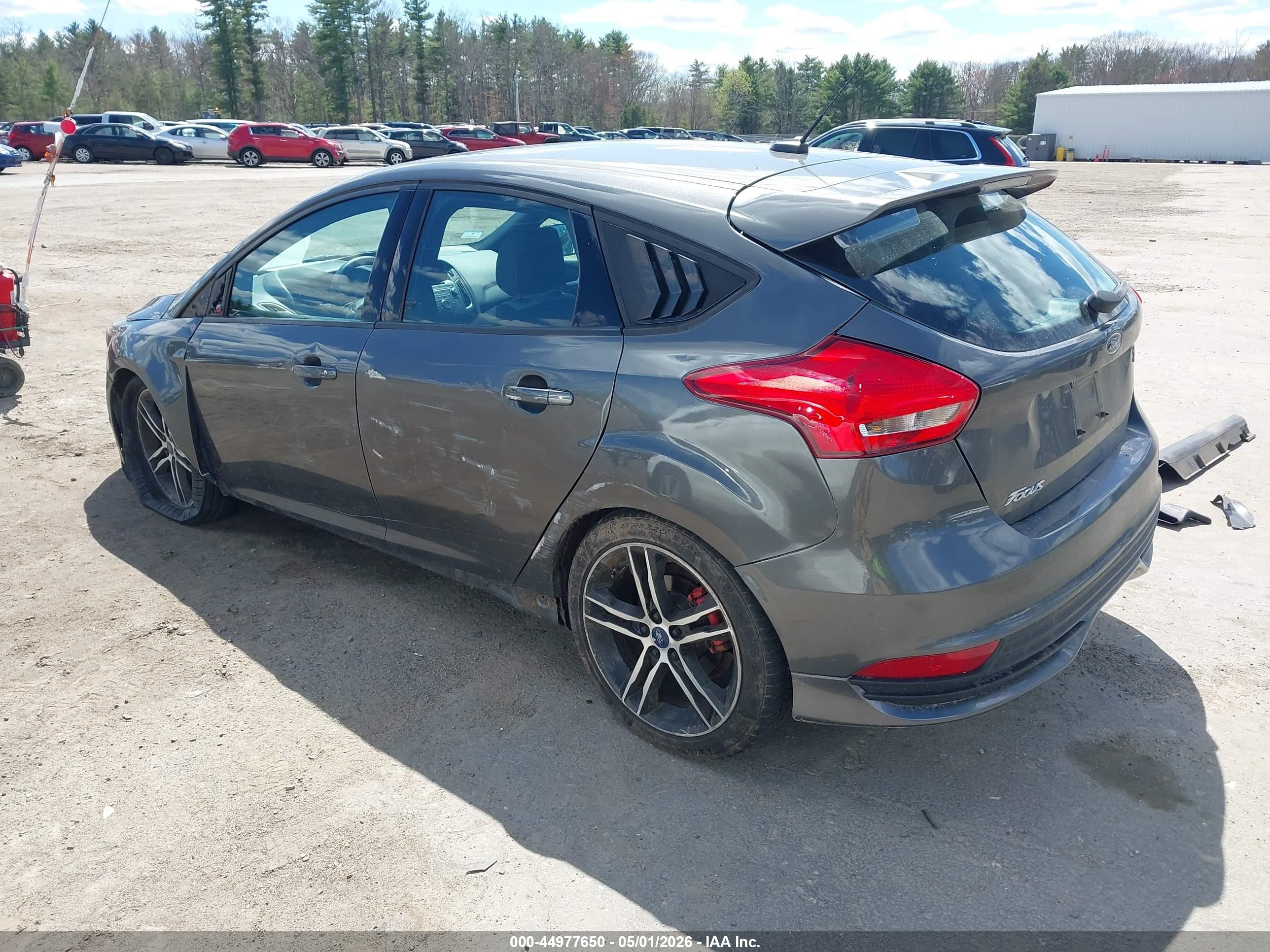 2015 Ford Focus St   Серый vin: 1FADP3L99FL379098