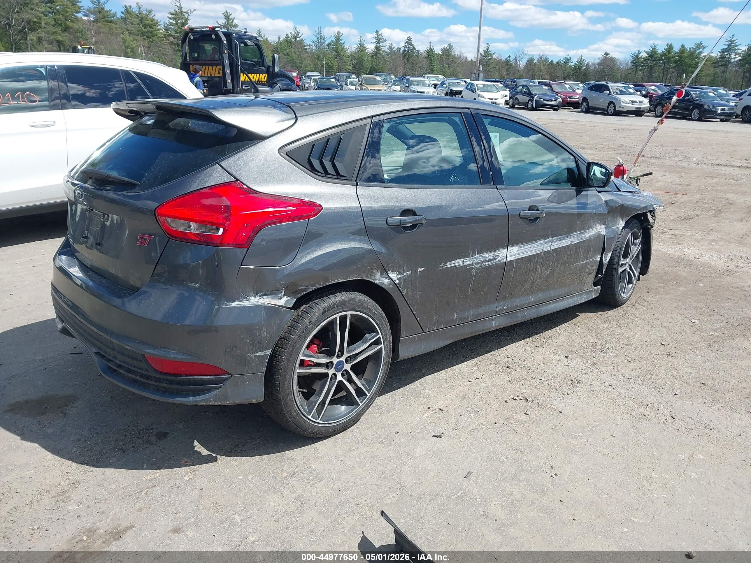 2015 Ford Focus St   Серый vin: 1FADP3L99FL379098