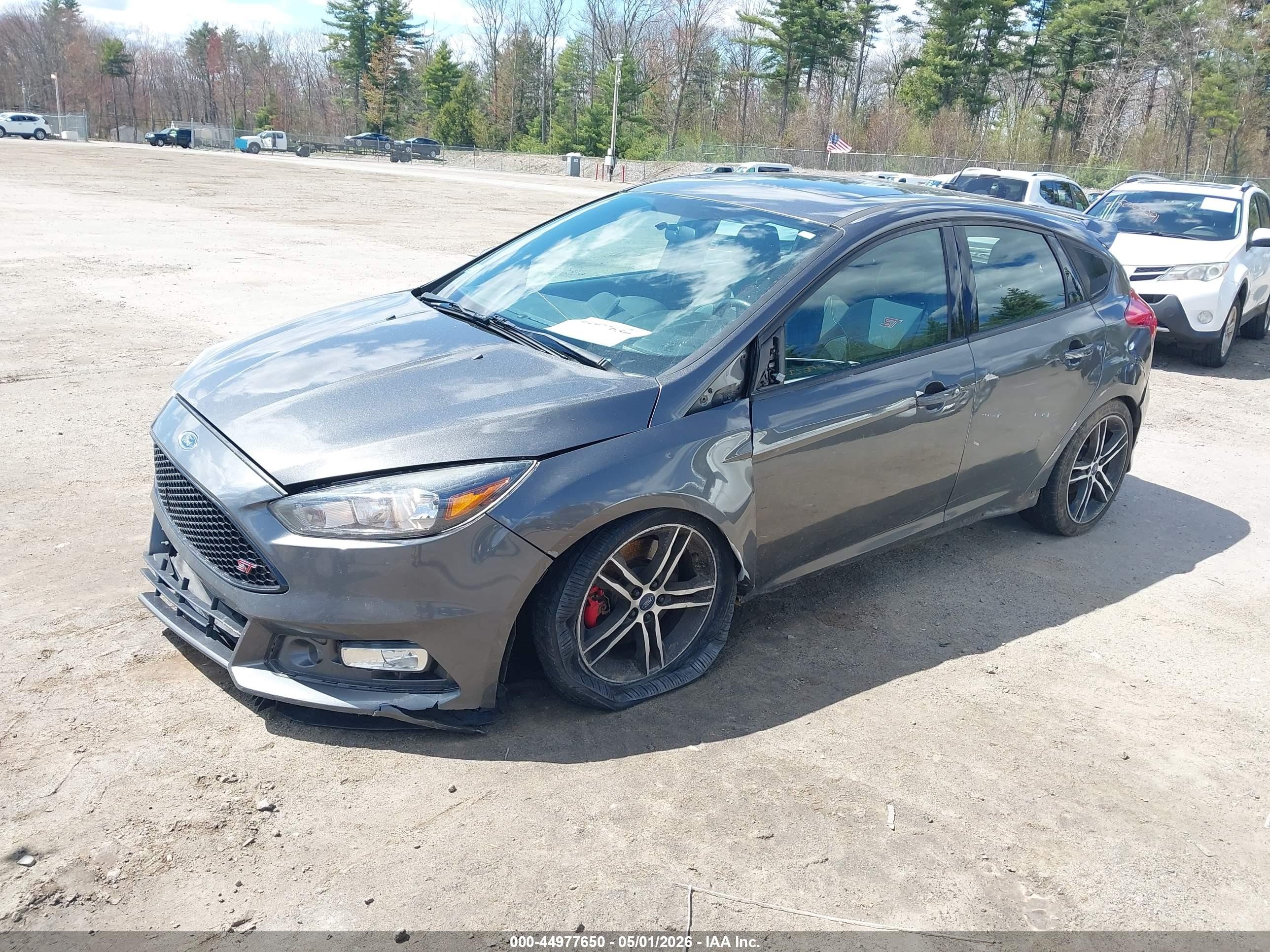 2015 Ford Focus St   Серый vin: 1FADP3L99FL379098