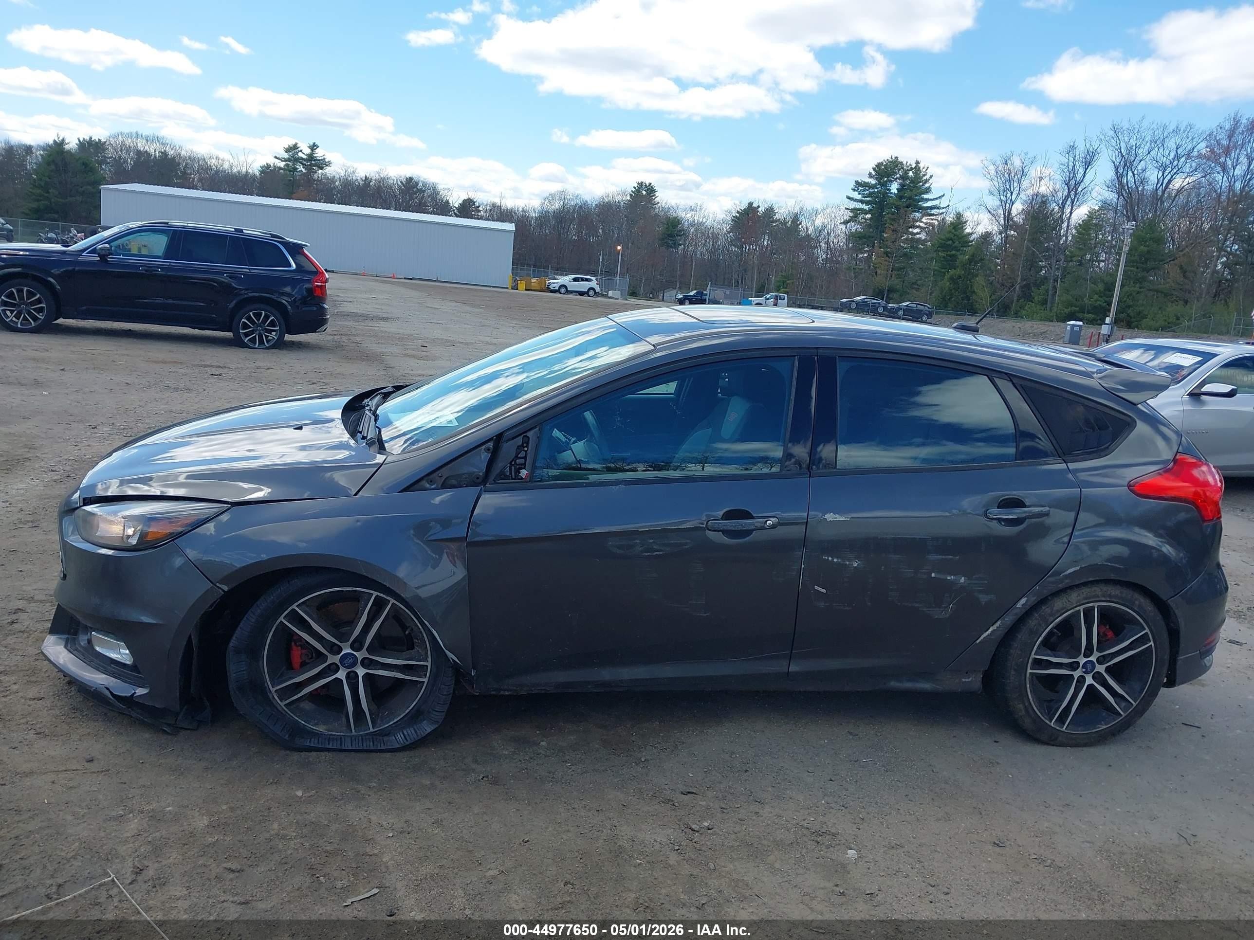 2015 Ford Focus St   Серый vin: 1FADP3L99FL379098
