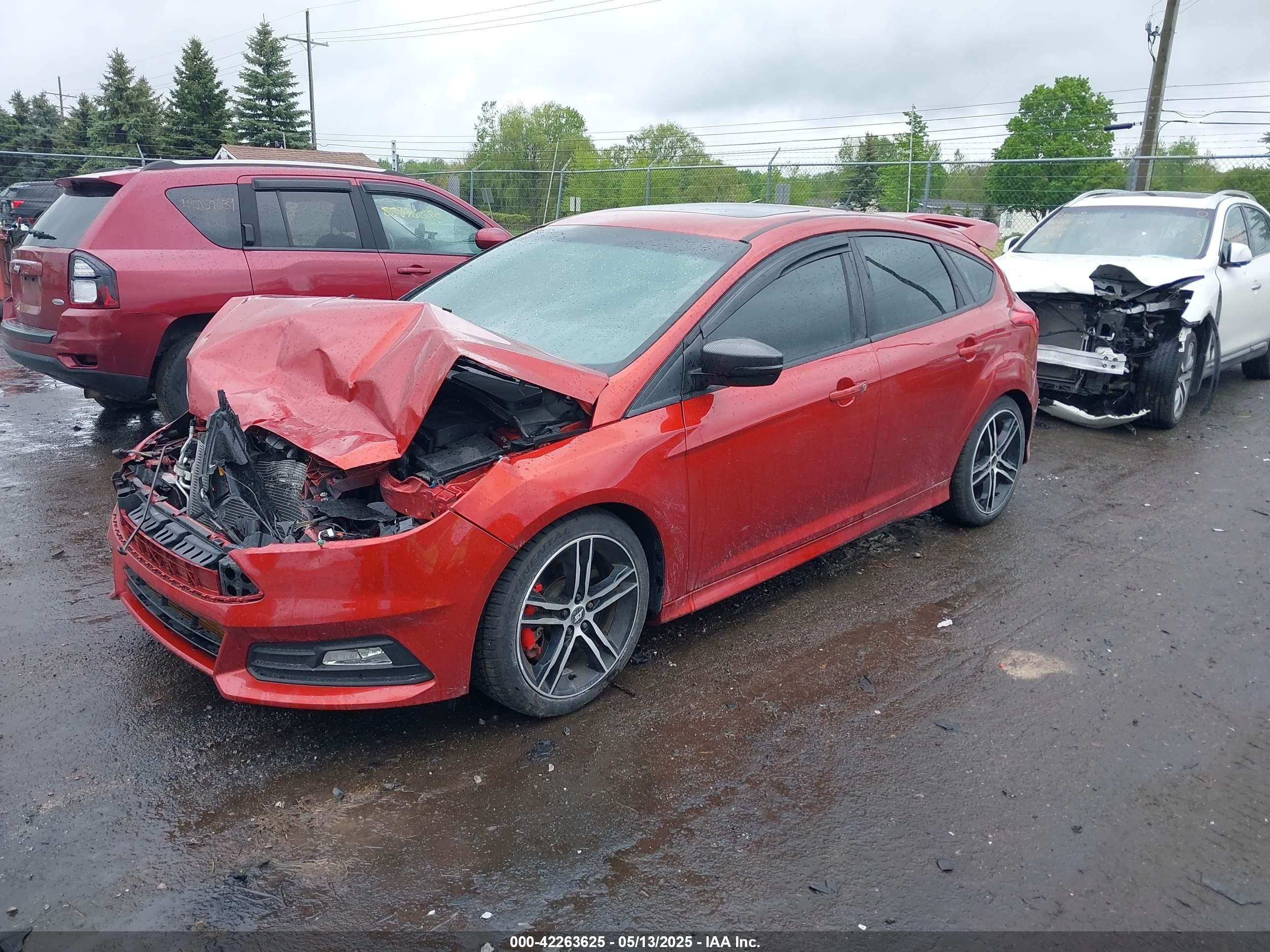 2018 Ford Focus St   Red vin: 1FADP3L99JL289586
