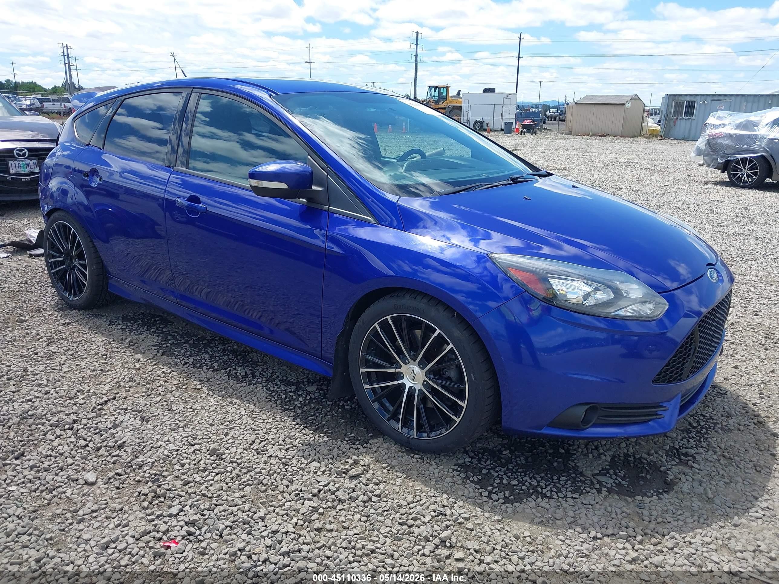 2013 Ford Focus St   Blue vin: 1FADP3L9XDL185645