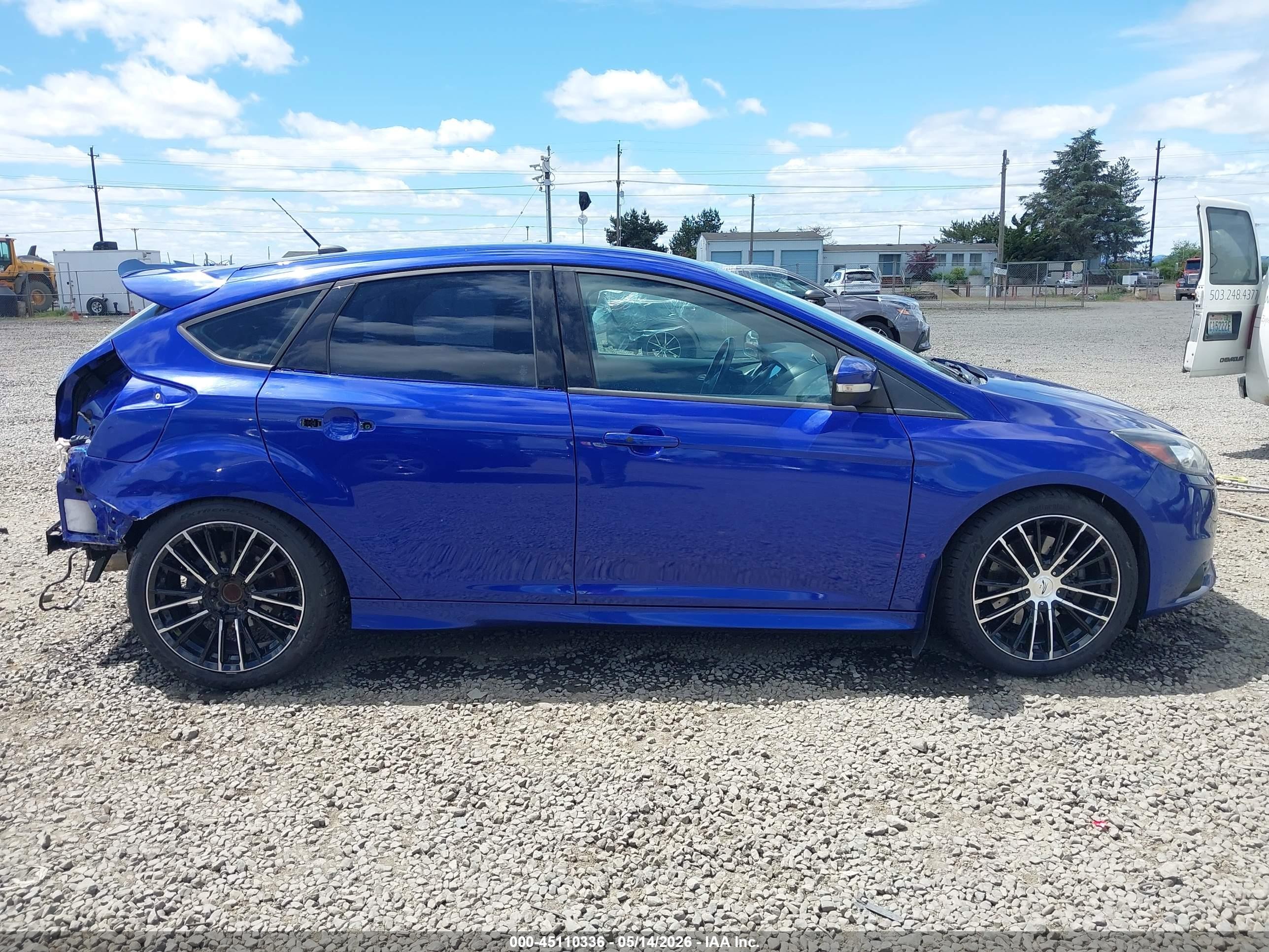 2013 Ford Focus St   Blue vin: 1FADP3L9XDL185645
