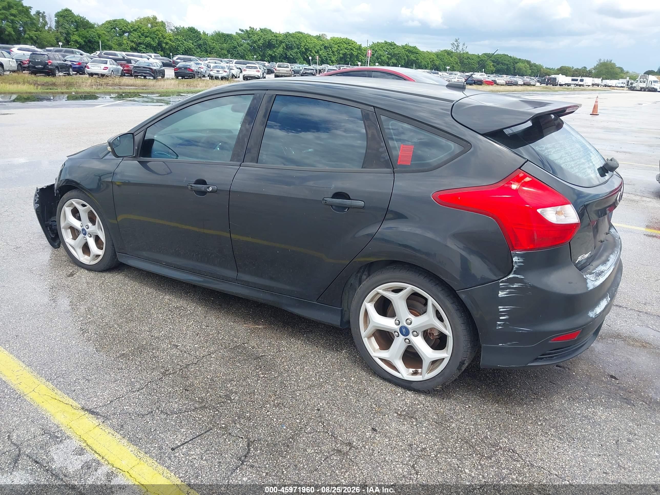 2013 Ford Focus St   Черный vin: 1FADP3L9XDL379463
