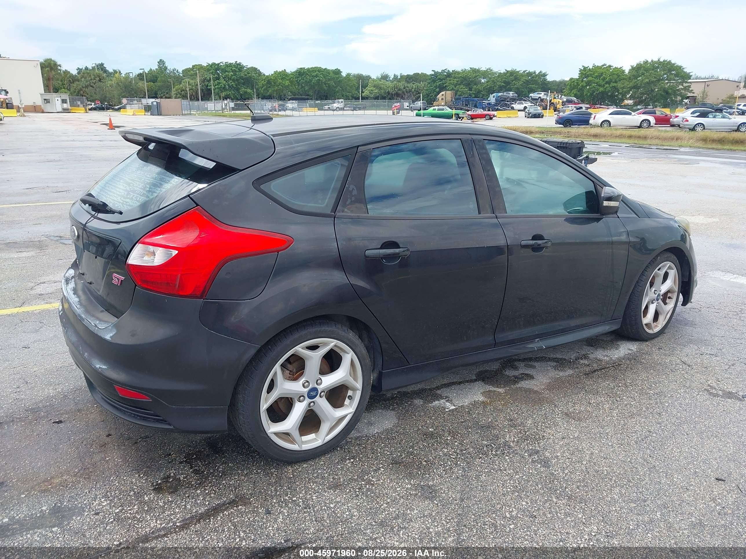 2013 Ford Focus St   Черный vin: 1FADP3L9XDL379463