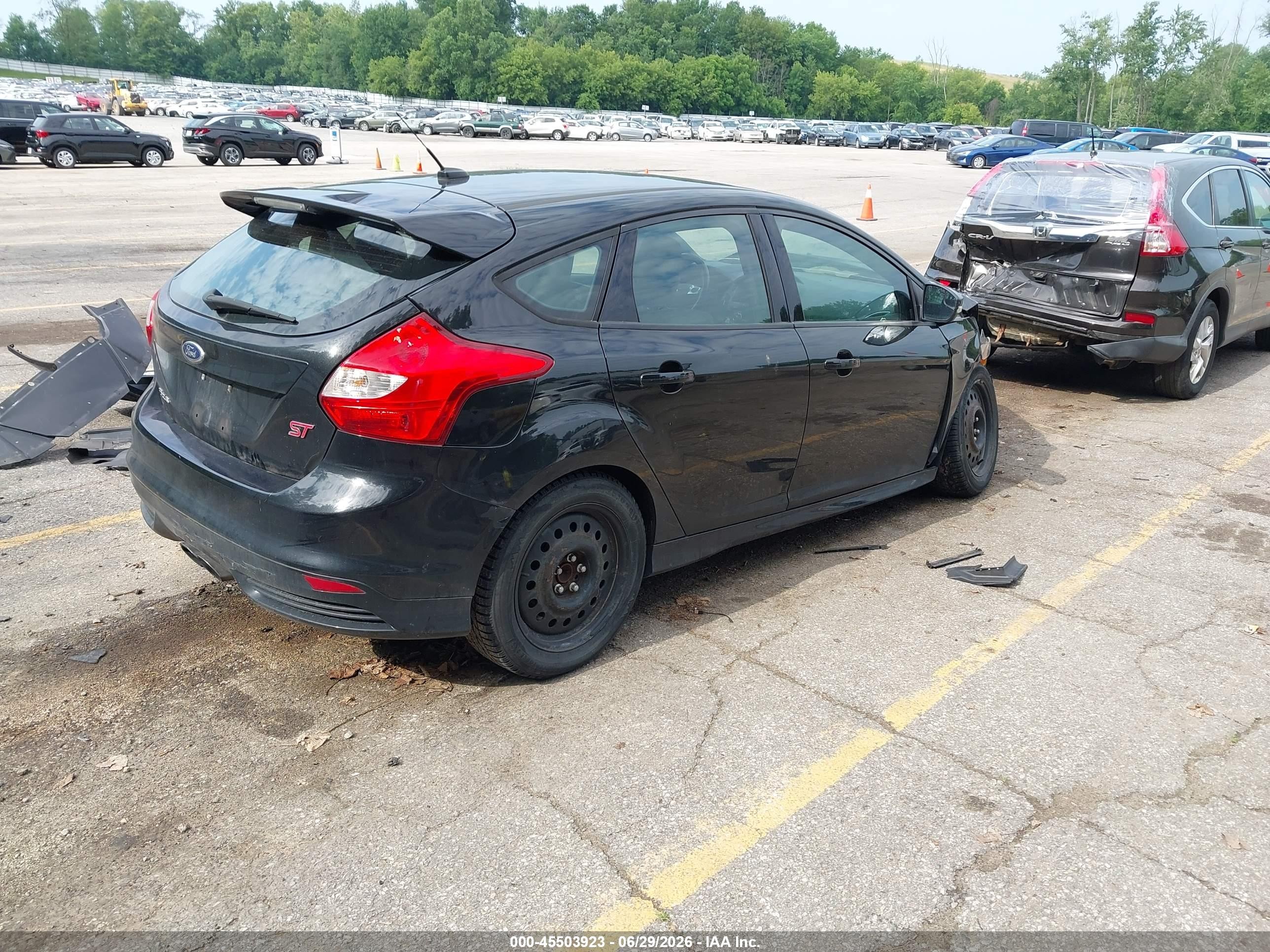 2014 Ford Focus St   Черный vin: 1FADP3L9XEL257381