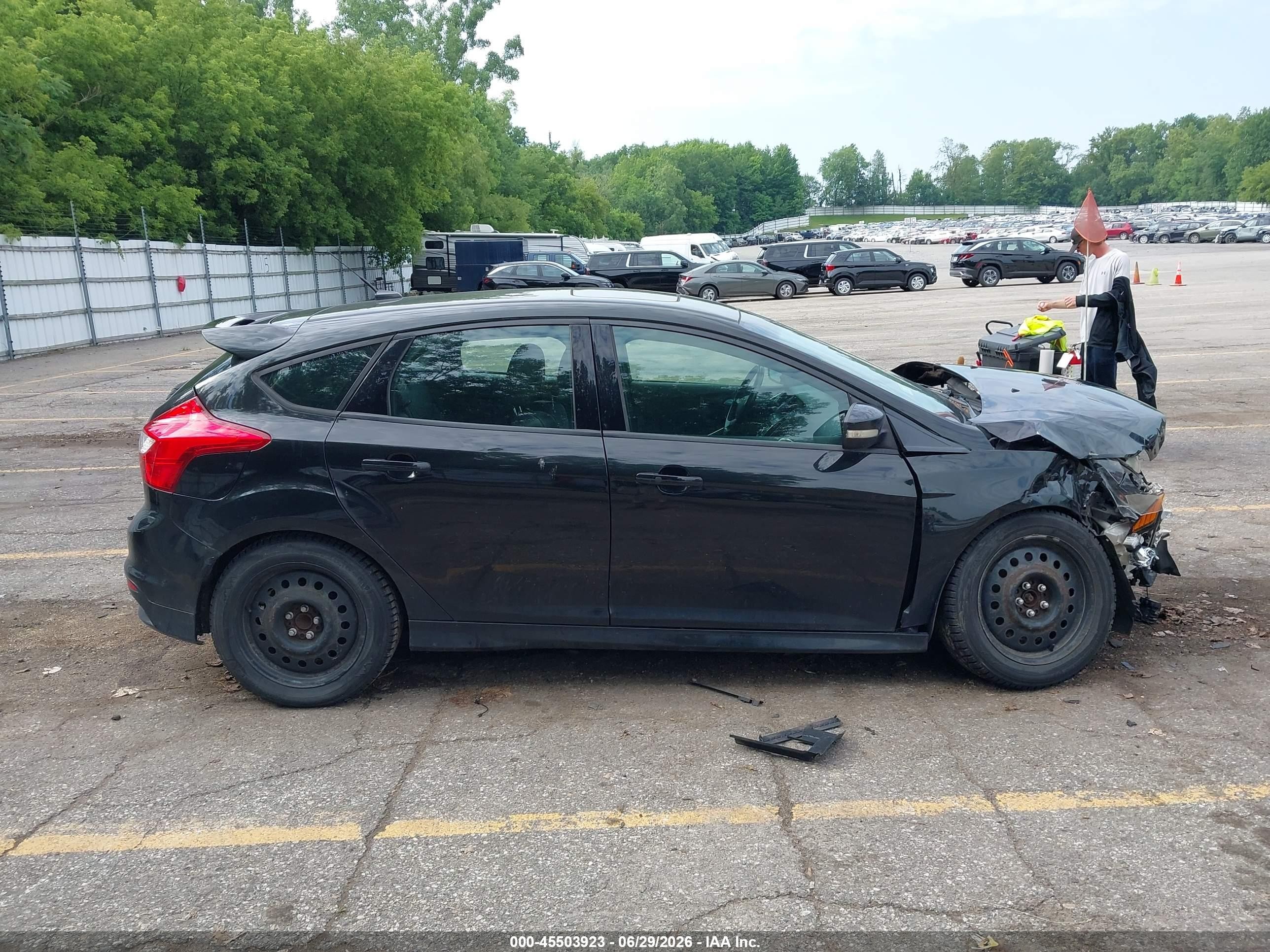 2014 Ford Focus St   Черный vin: 1FADP3L9XEL257381