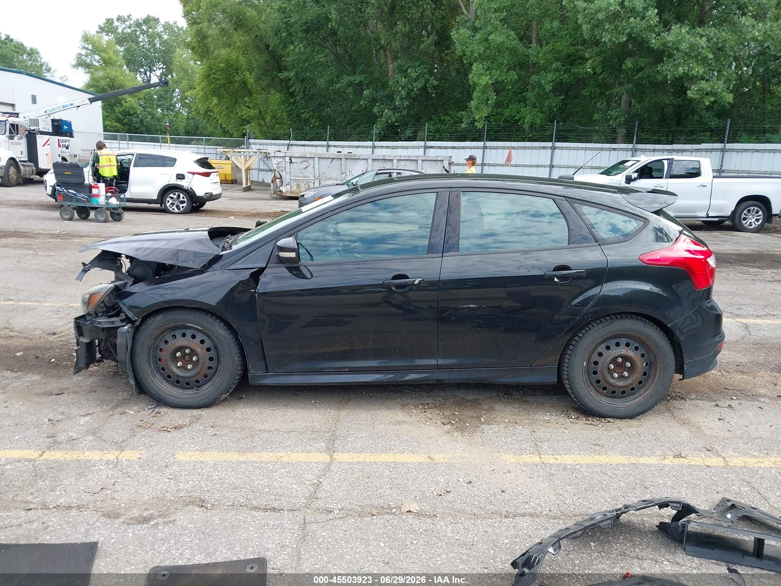 2014 Ford Focus St   Черный vin: 1FADP3L9XEL257381
