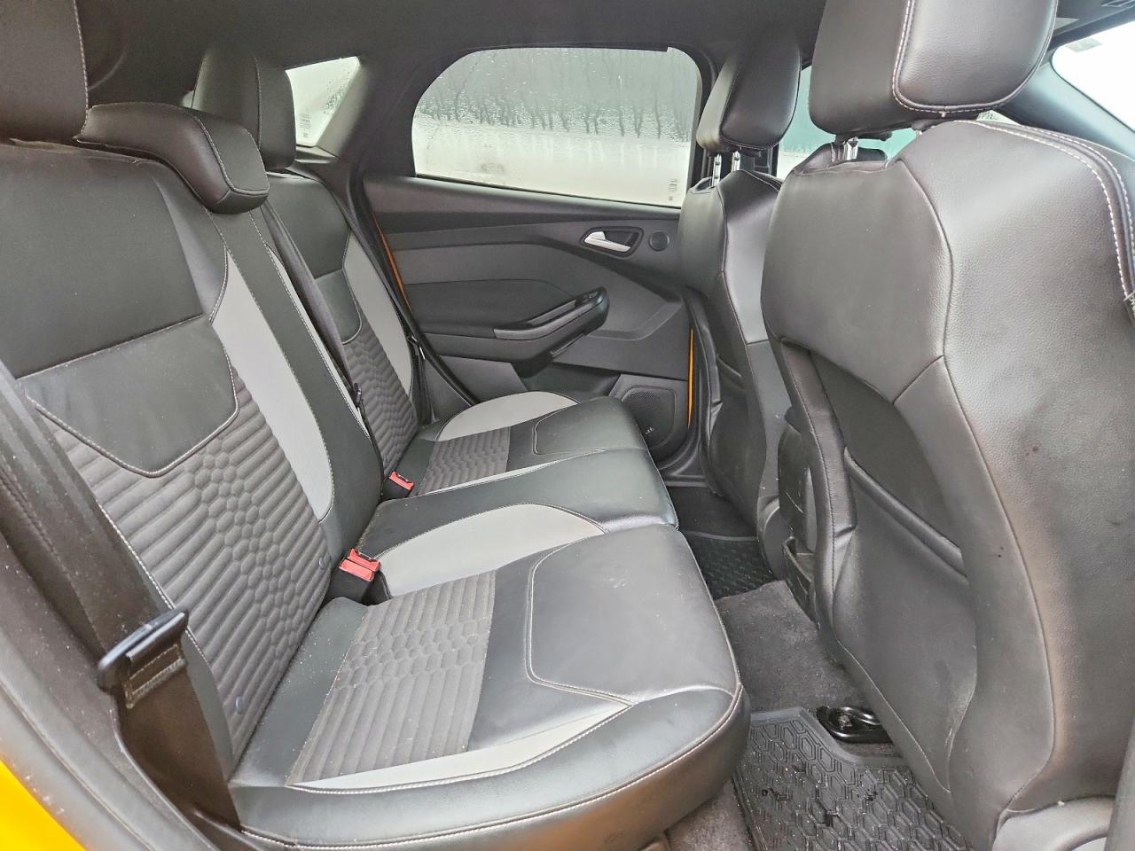 2015 Ford Focus St Yellow vin: 1FADP3L9XFL324515