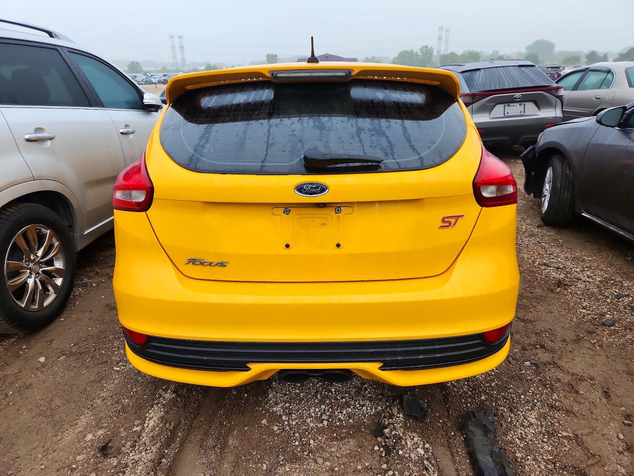 2015 Ford Focus St Yellow vin: 1FADP3L9XFL324515