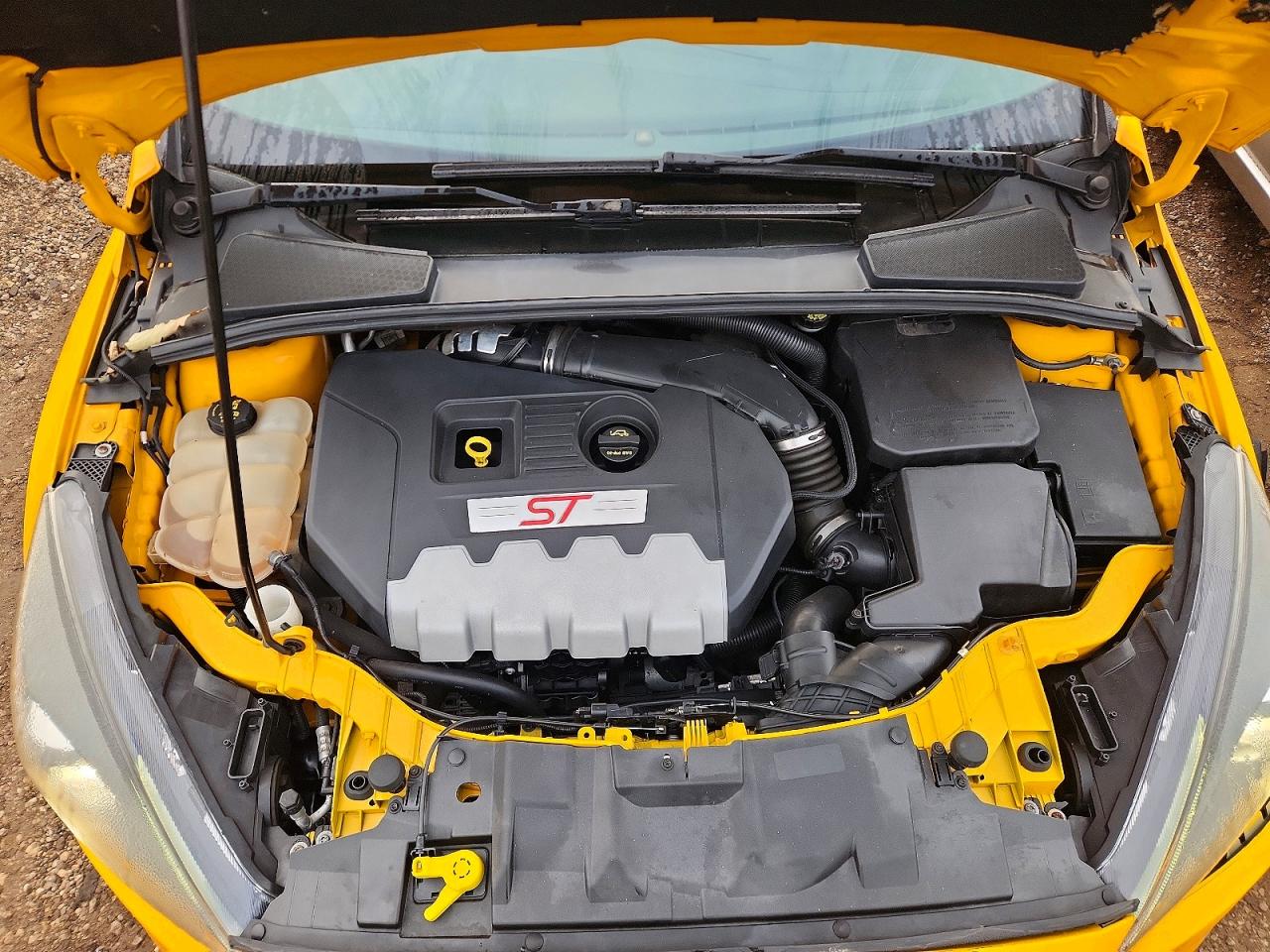 2015 Ford Focus St Yellow vin: 1FADP3L9XFL324515