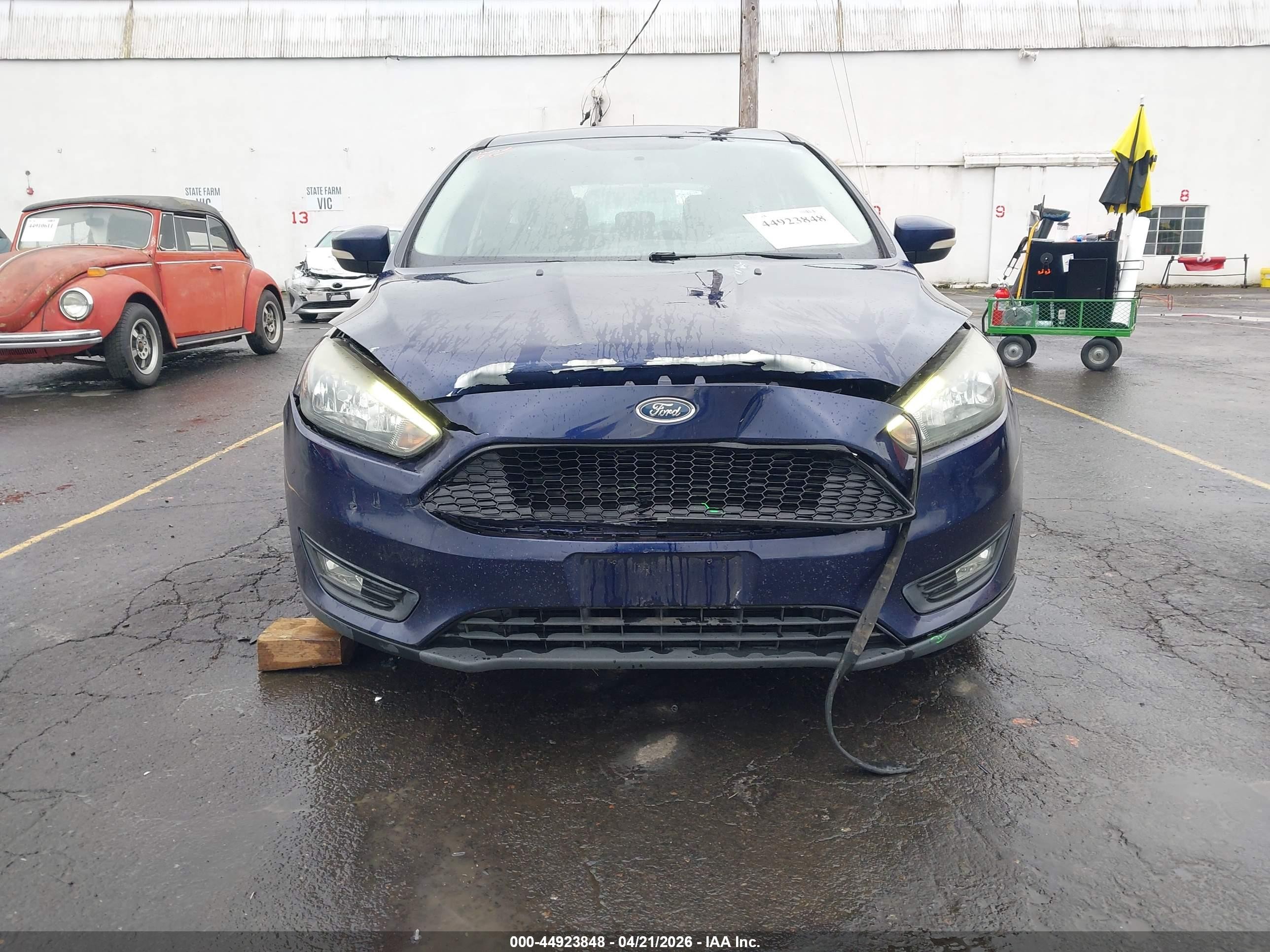 2017 Ford Focus Sel Blue vin: 1FADP3M20HL246265