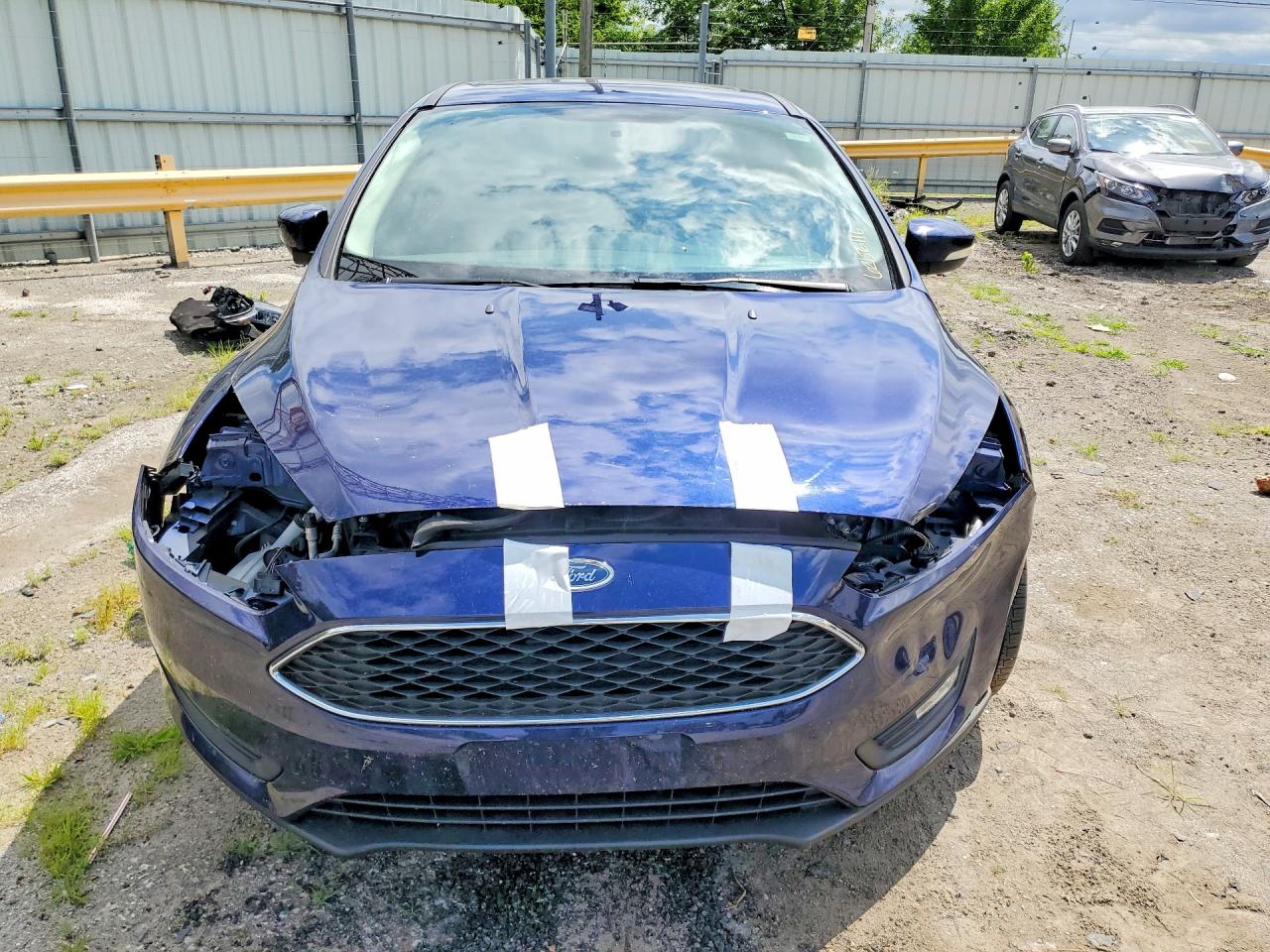 2017 Ford Focus Sel Blue vin: 1FADP3M24HL342559