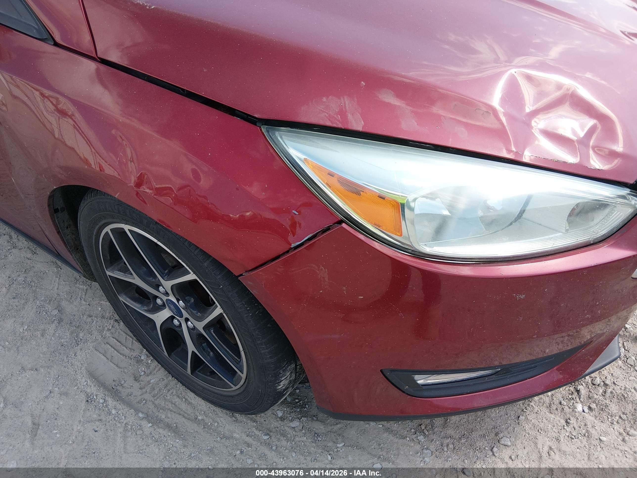 2017 Ford Focus Sel Red vin: 1FADP3M25HL202410