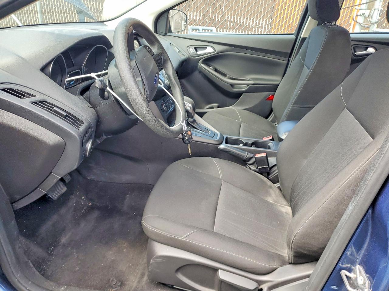 2018 Ford Focus Sel Blue vin: 1FADP3M25JL214126