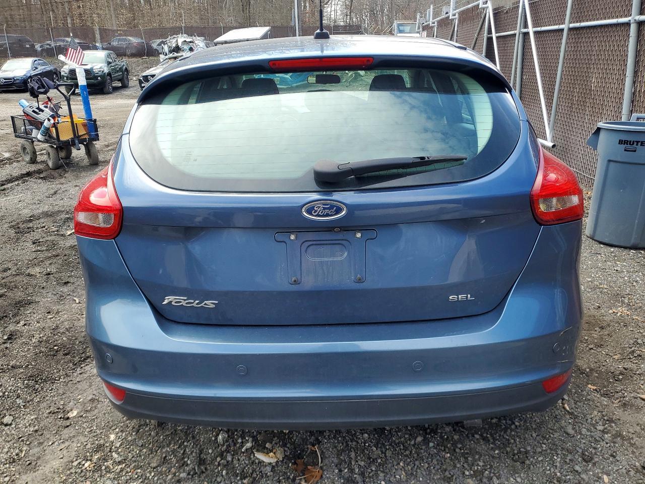 2018 Ford Focus Sel Blue vin: 1FADP3M25JL214126