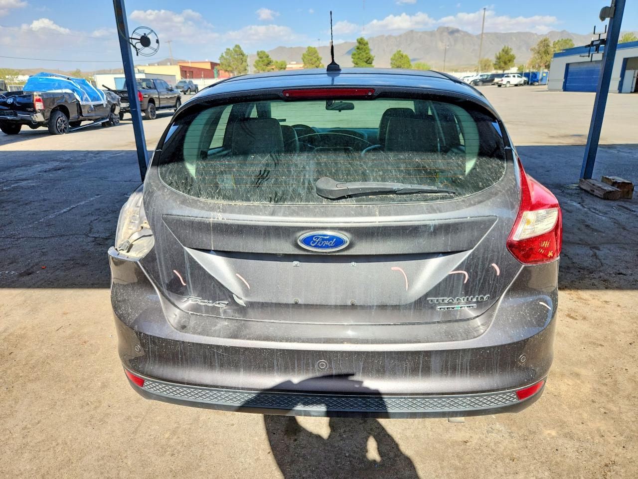 2014 Ford Focus Titanium Gray vin: 1FADP3N20EL156043