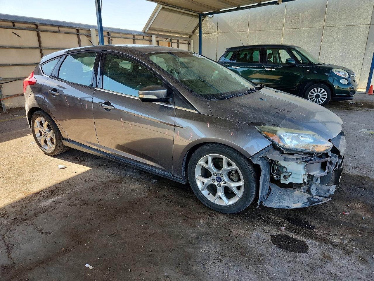 2014 Ford Focus Titanium Gray vin: 1FADP3N20EL156043