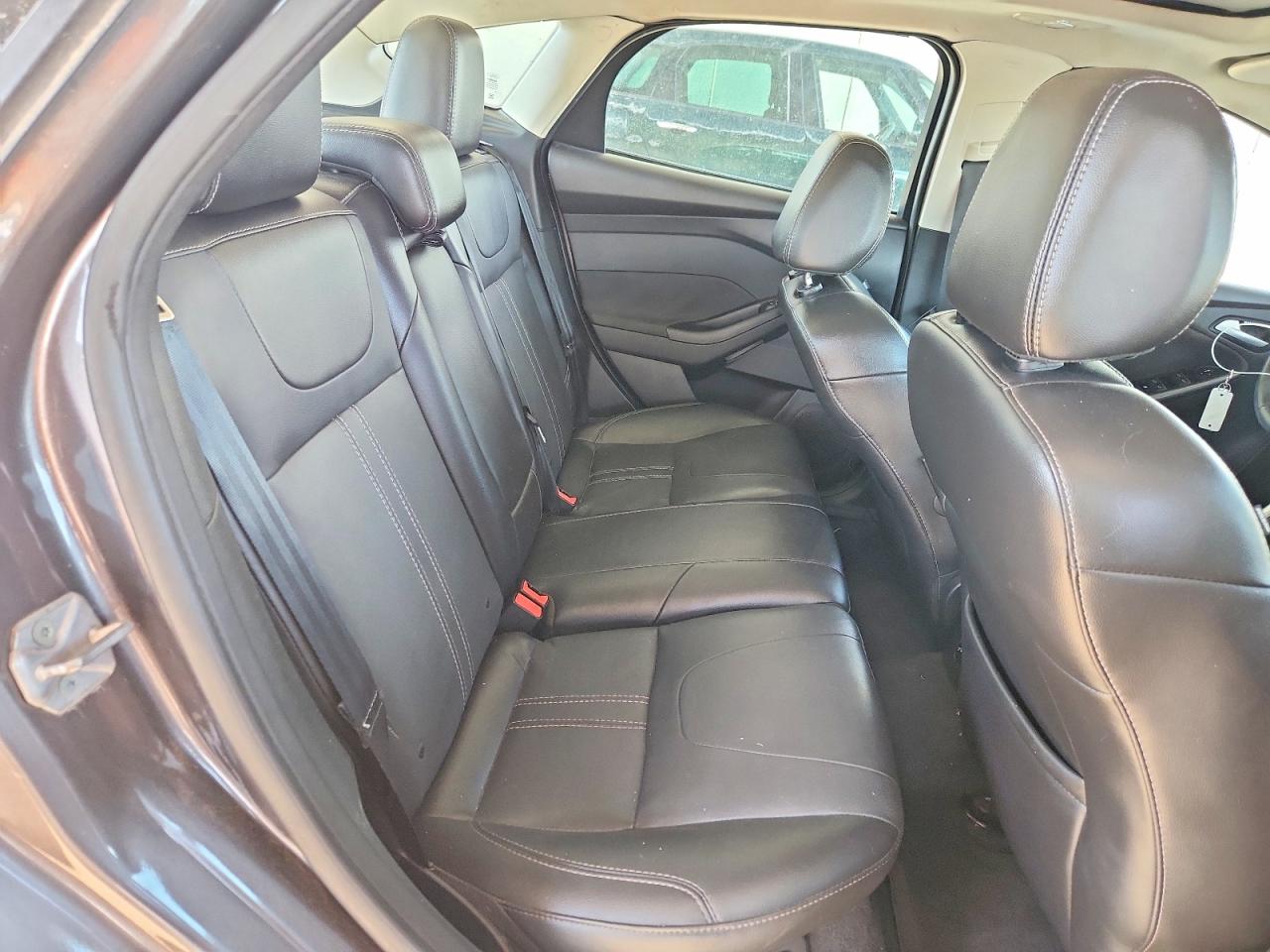 2014 Ford Focus Titanium Gray vin: 1FADP3N20EL156043