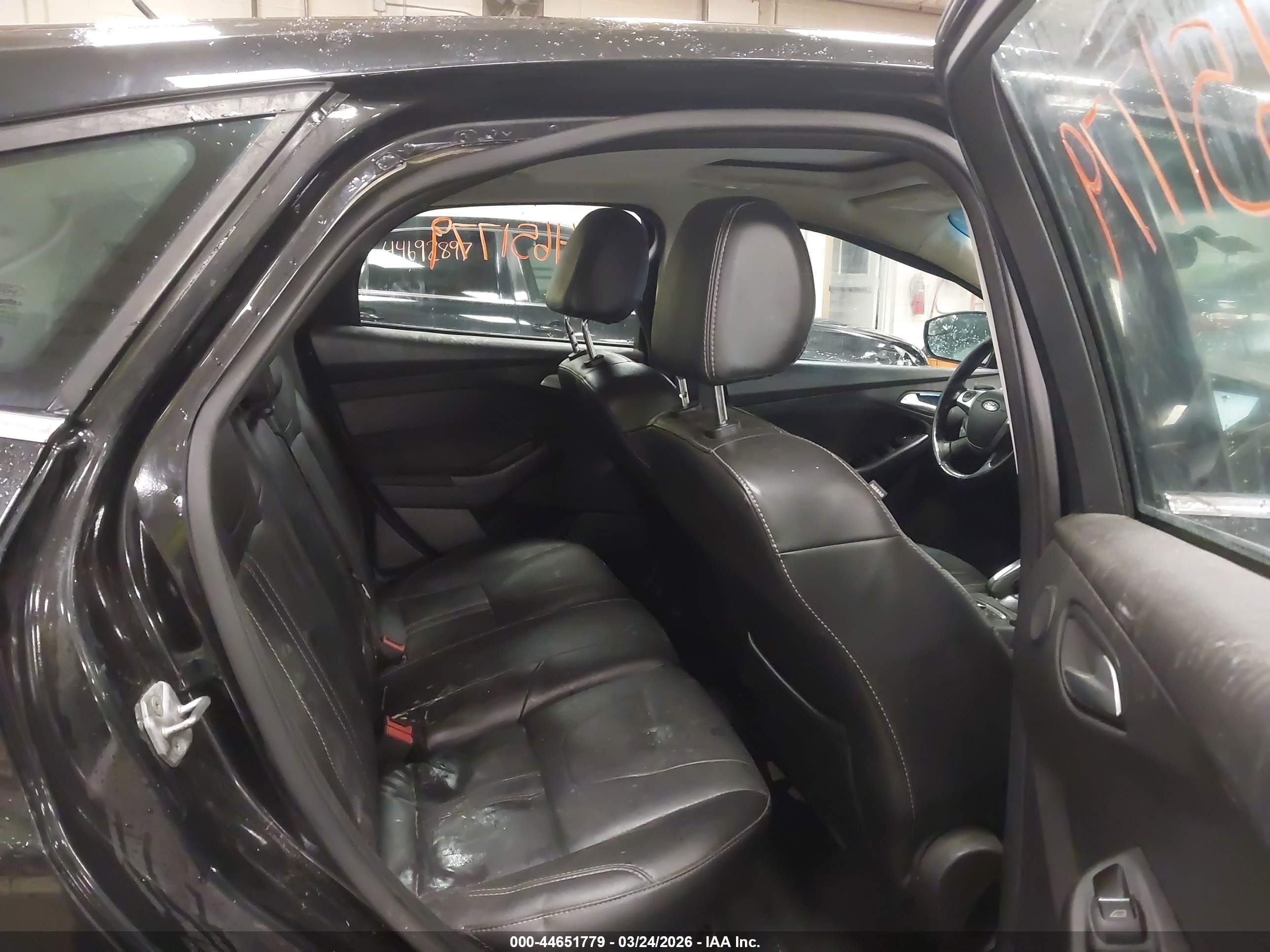 2014 Ford Focus Titanium Black vin: 1FADP3N20EL158925