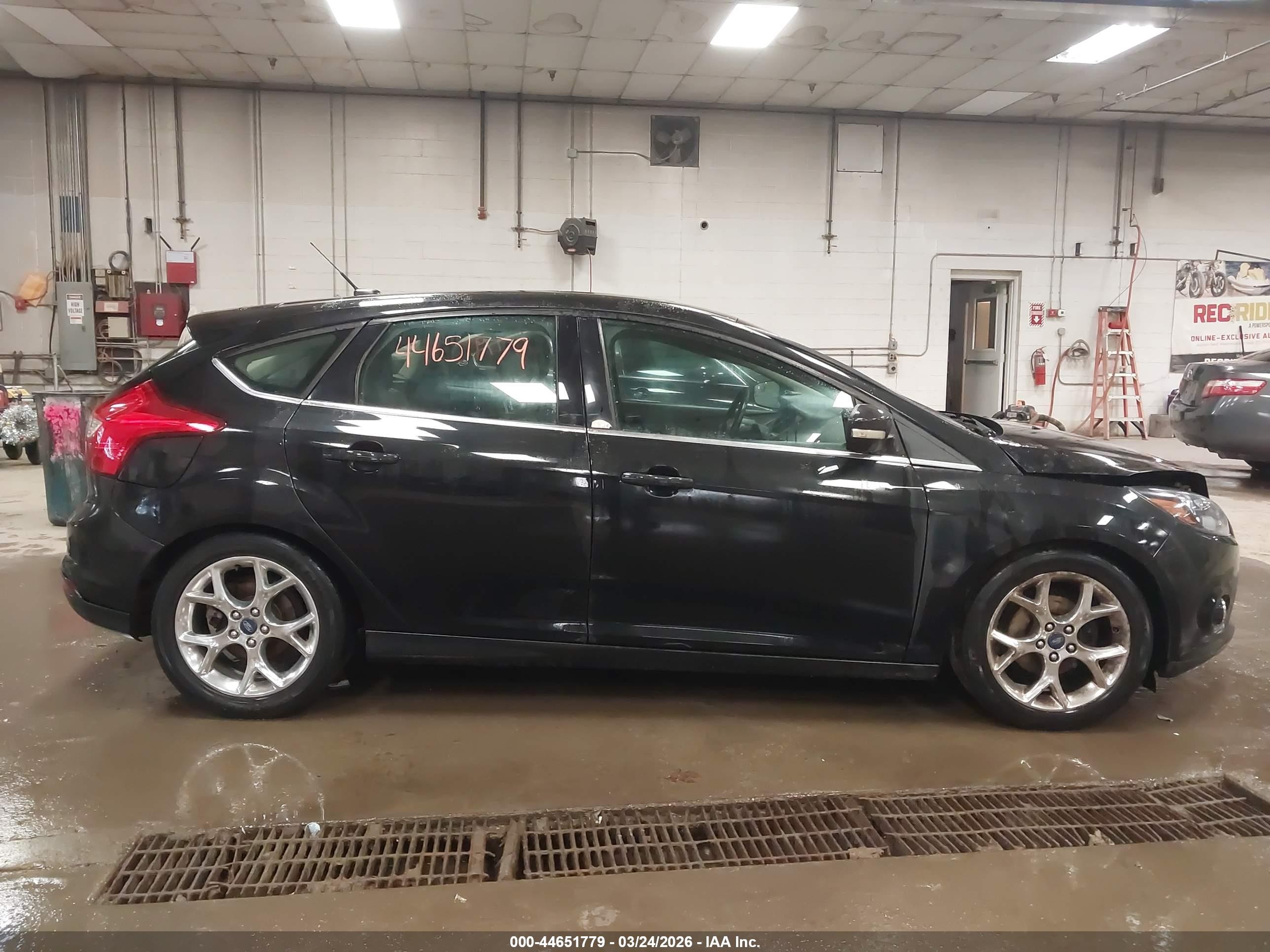2014 Ford Focus Titanium Black vin: 1FADP3N20EL158925
