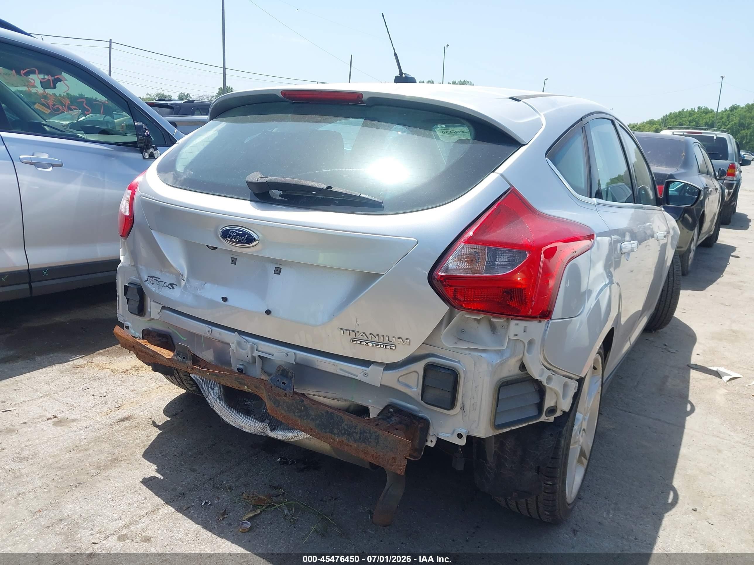 2014 Ford Focus Titanium Silver vin: 1FADP3N20EL167401