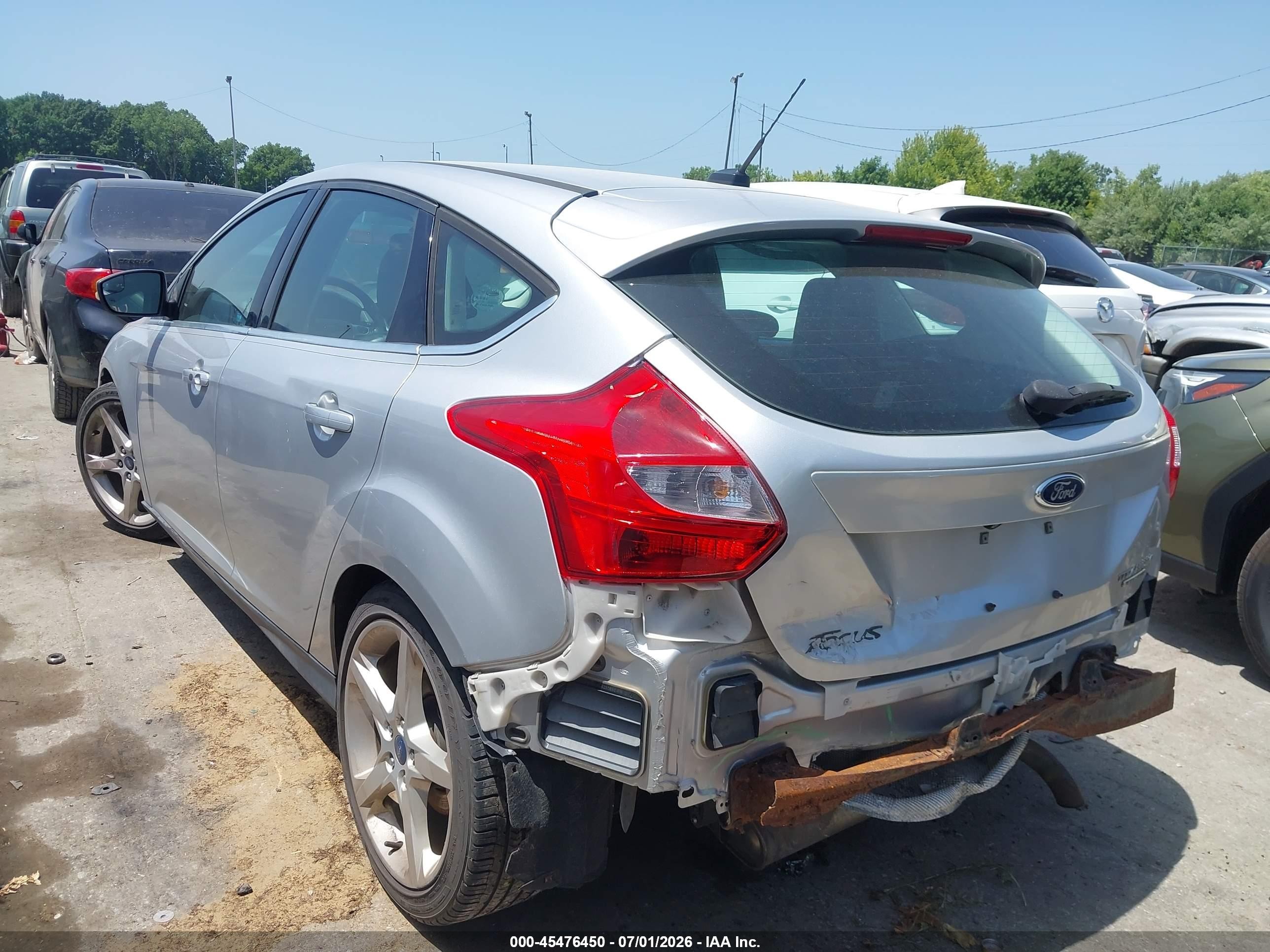 2014 Ford Focus Titanium Silver vin: 1FADP3N20EL167401