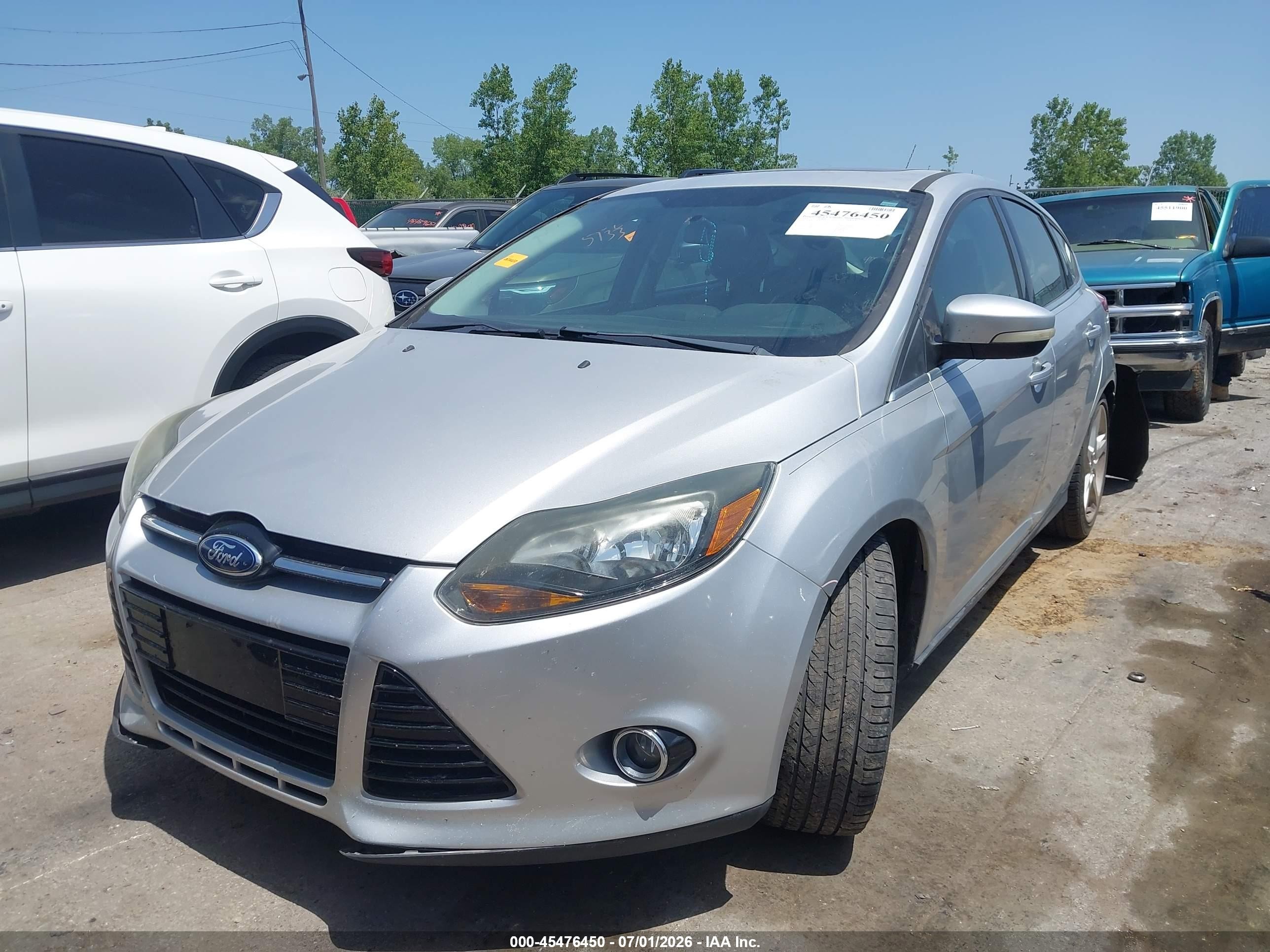 2014 Ford Focus Titanium Silver vin: 1FADP3N20EL167401