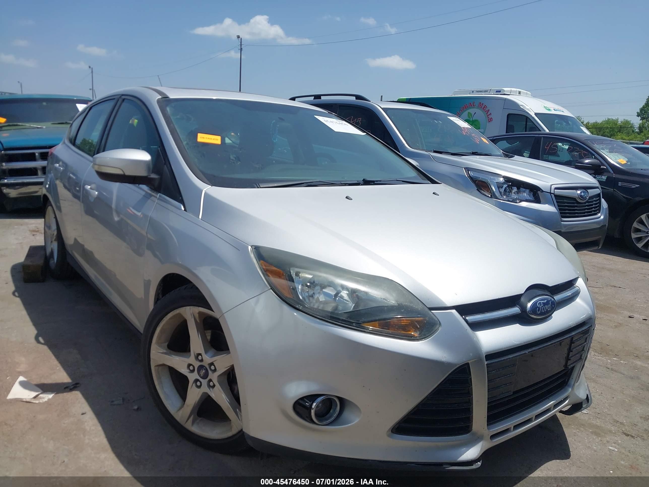 2014 Ford Focus Titanium Silver vin: 1FADP3N20EL167401