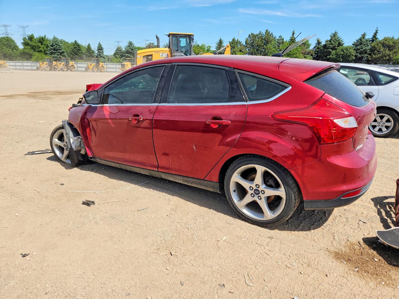 2014 Ford Focus Titanium Red vin: 1FADP3N20EL258295