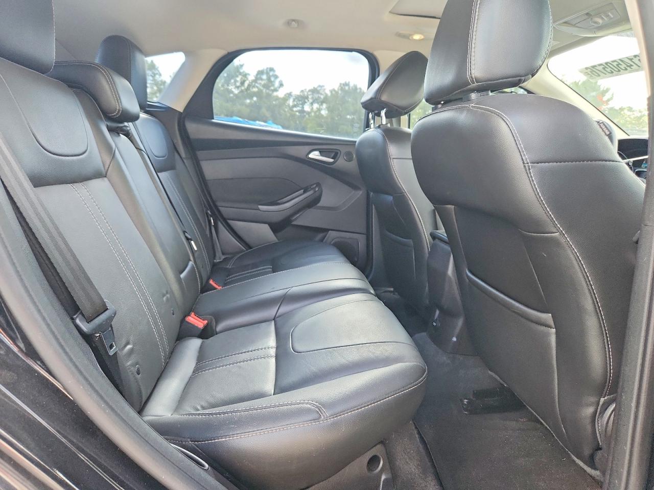 2014 Ford Focus Titanium Black vin: 1FADP3N20EL281124