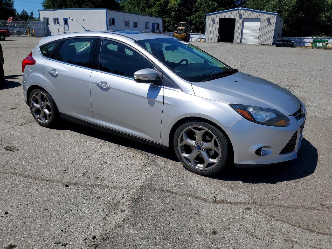 2014 Ford Focus Titanium Silver vin: 1FADP3N20EL294987