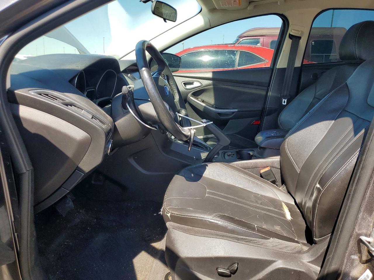 2014 Ford Focus Titanium Gray vin: 1FADP3N20EL399738