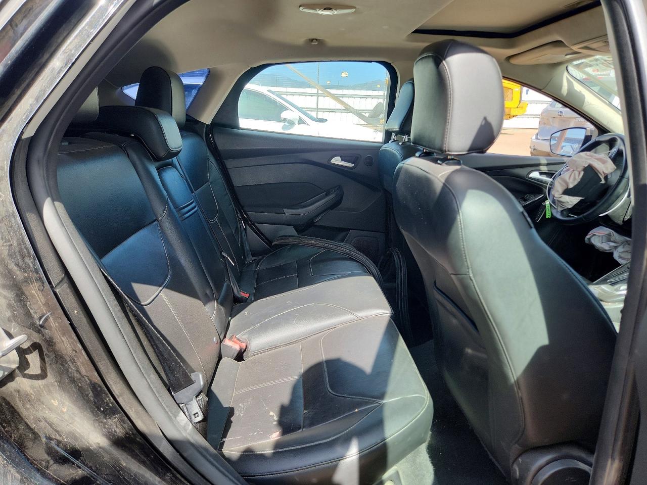 2015 Ford Focus Titanium Черный vin: 1FADP3N20FL279326