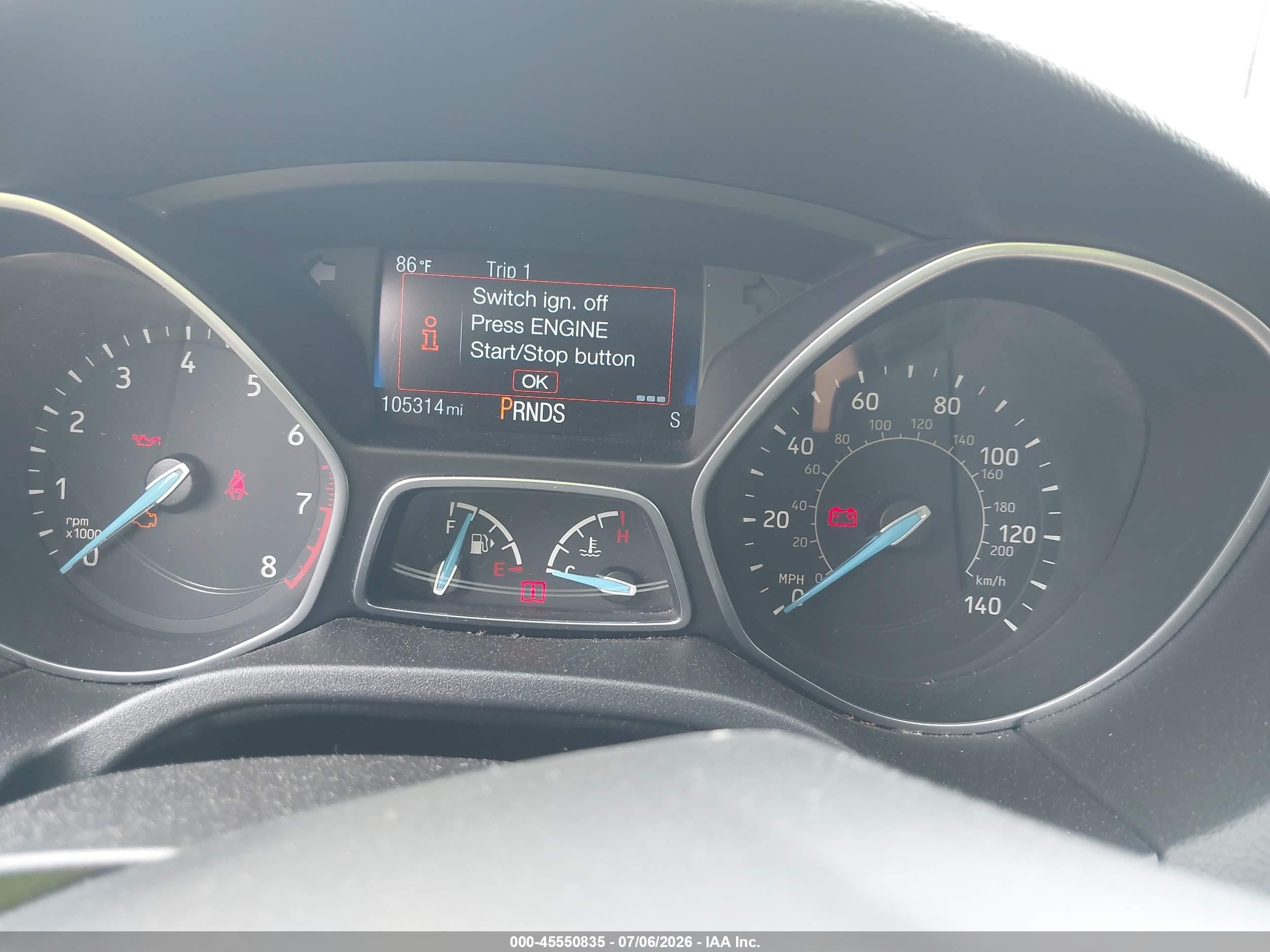 2015 Ford Focus Titanium Красный vin: 1FADP3N20FL322207