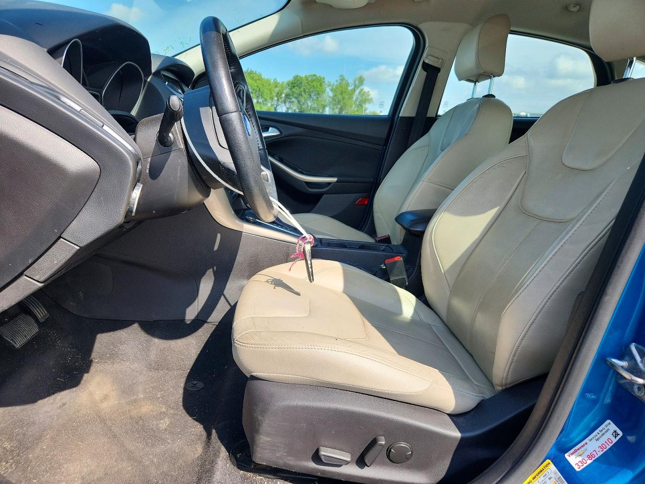 2015 Ford Focus Titanium Blue vin: 1FADP3N20FL386604