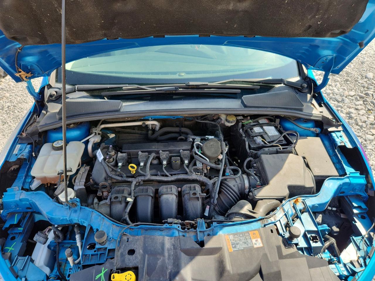 2015 Ford Focus Titanium Blue vin: 1FADP3N20FL386604