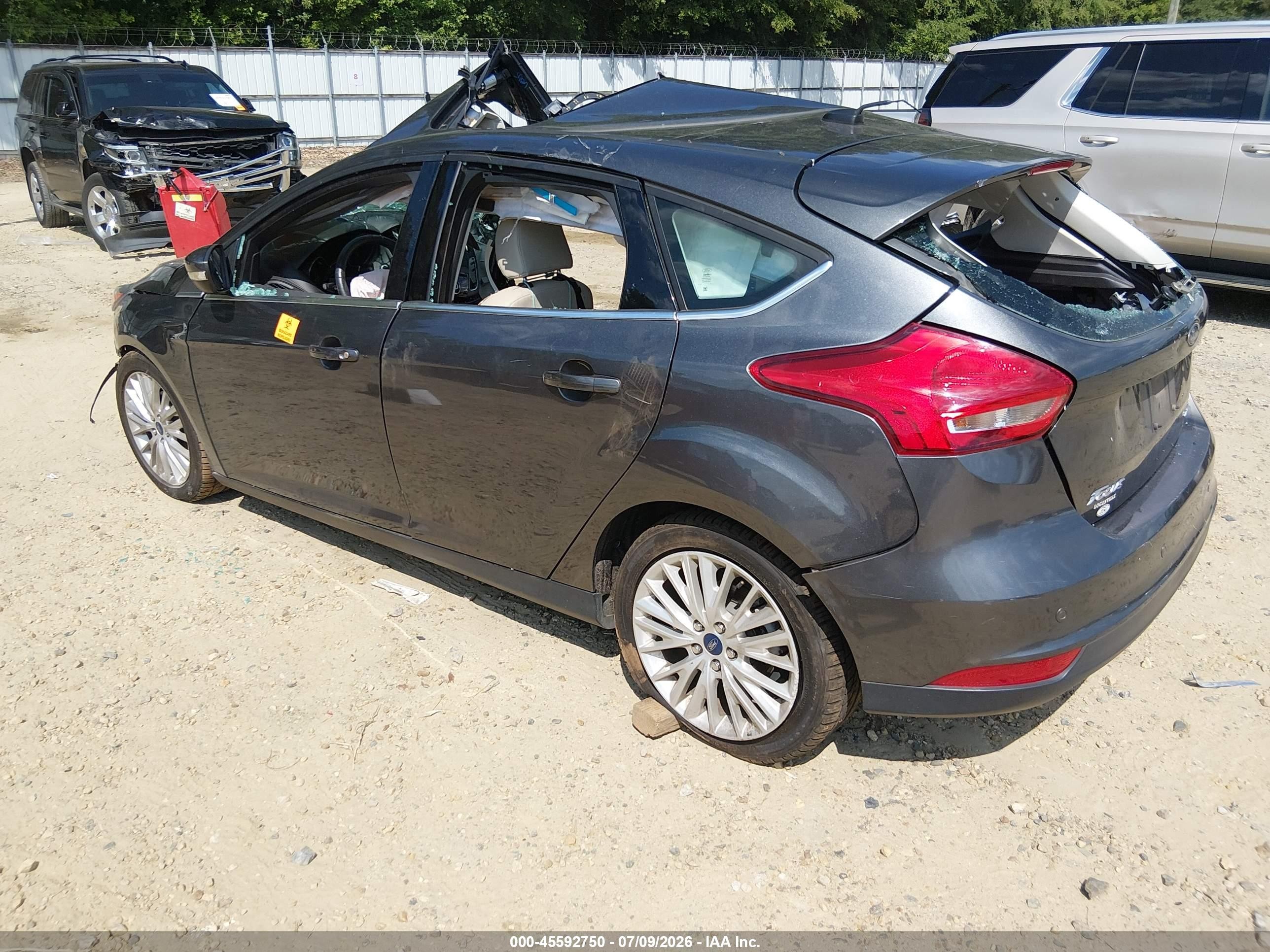 2018 Ford Focus Titanium Gray vin: 1FADP3N20JL314813