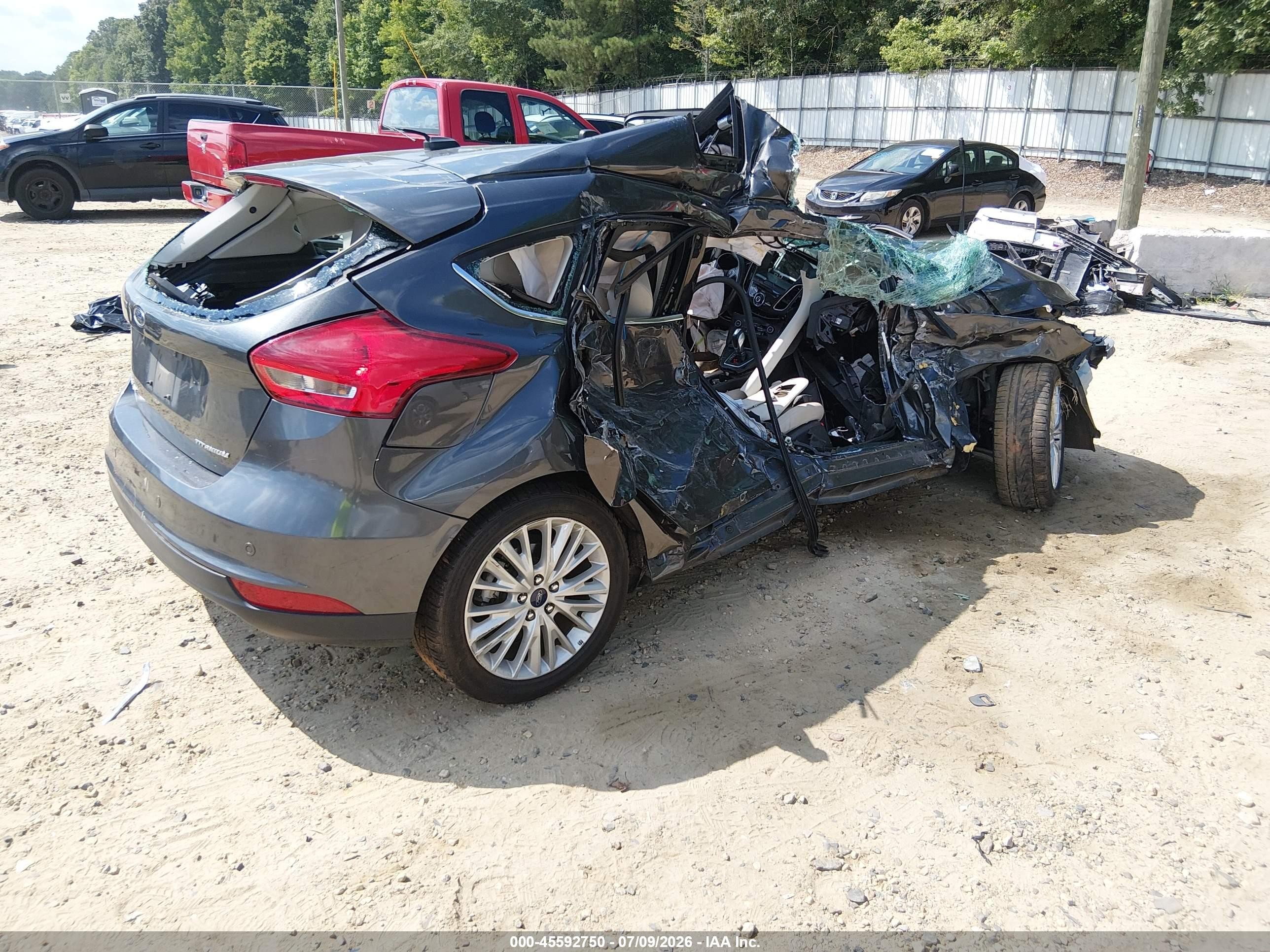 2018 Ford Focus Titanium Gray vin: 1FADP3N20JL314813