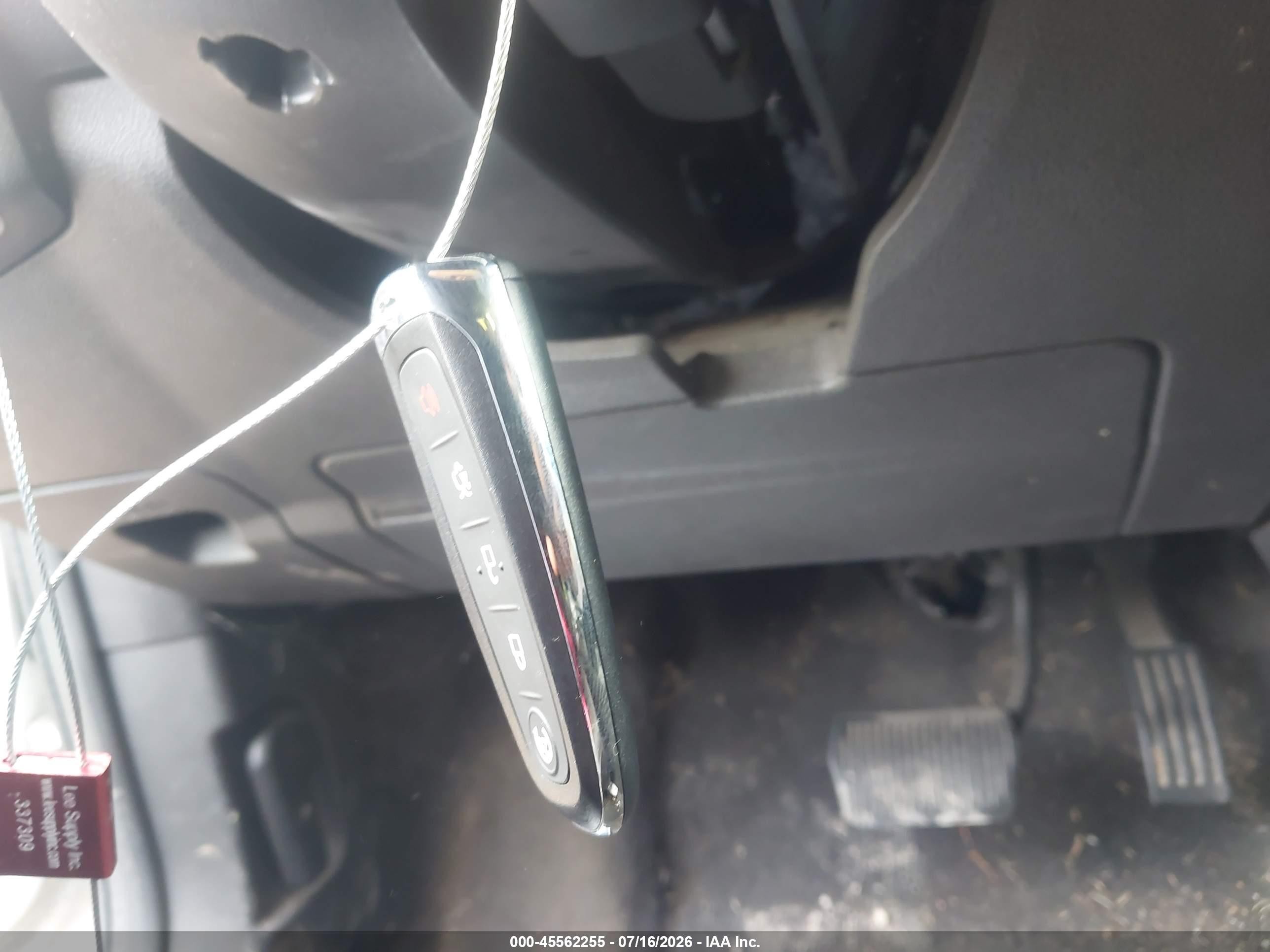2013 Ford Focus Titanium White vin: 1FADP3N21DL169625
