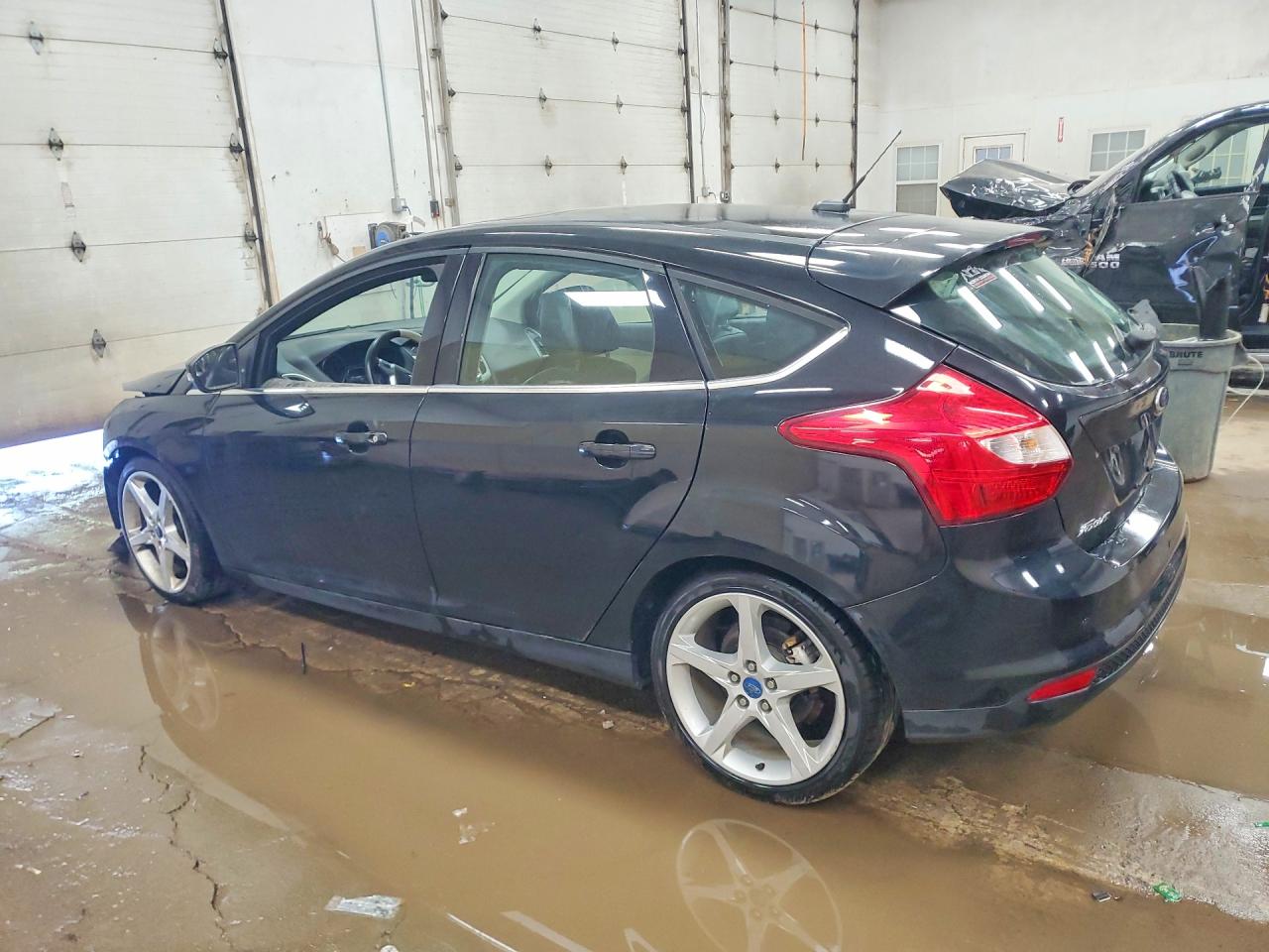 2013 Ford Focus Titanium Black vin: 1FADP3N21DL188188