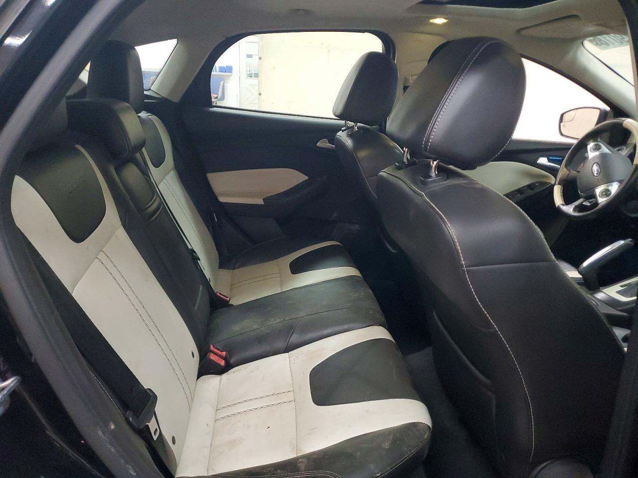 2013 Ford Focus Titanium Black vin: 1FADP3N21DL188188