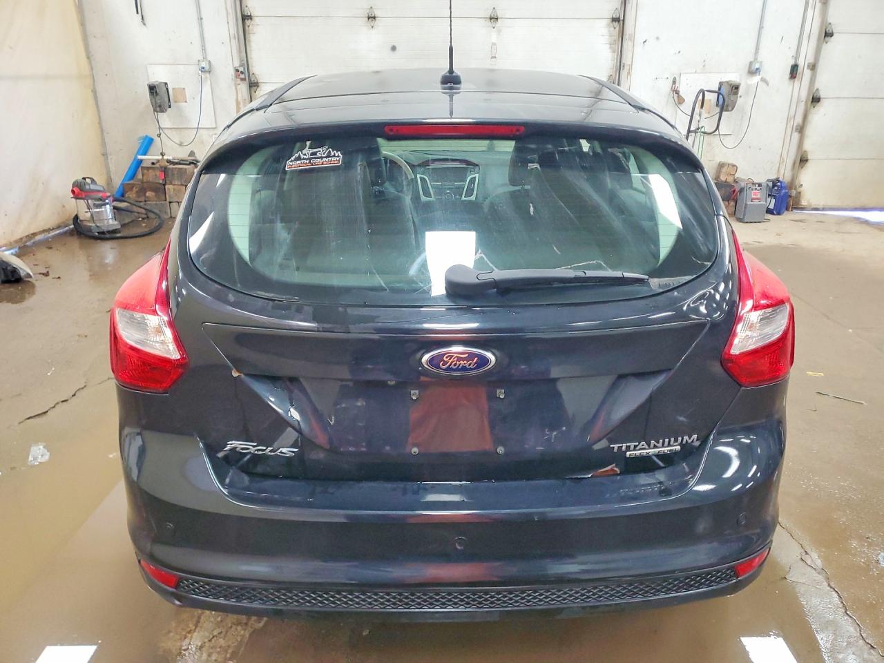 2013 Ford Focus Titanium Black vin: 1FADP3N21DL188188