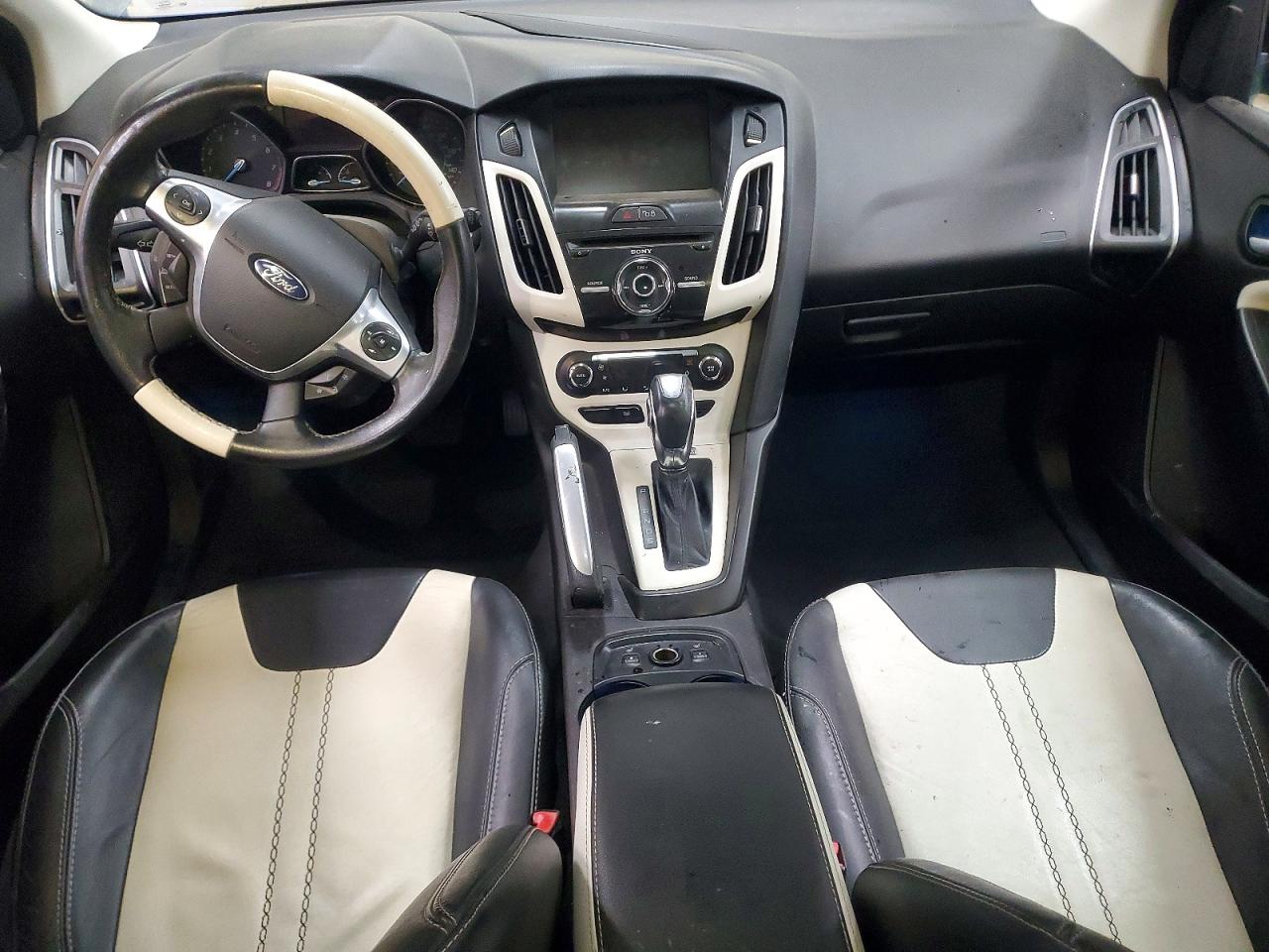 2013 Ford Focus Titanium Black vin: 1FADP3N21DL188188