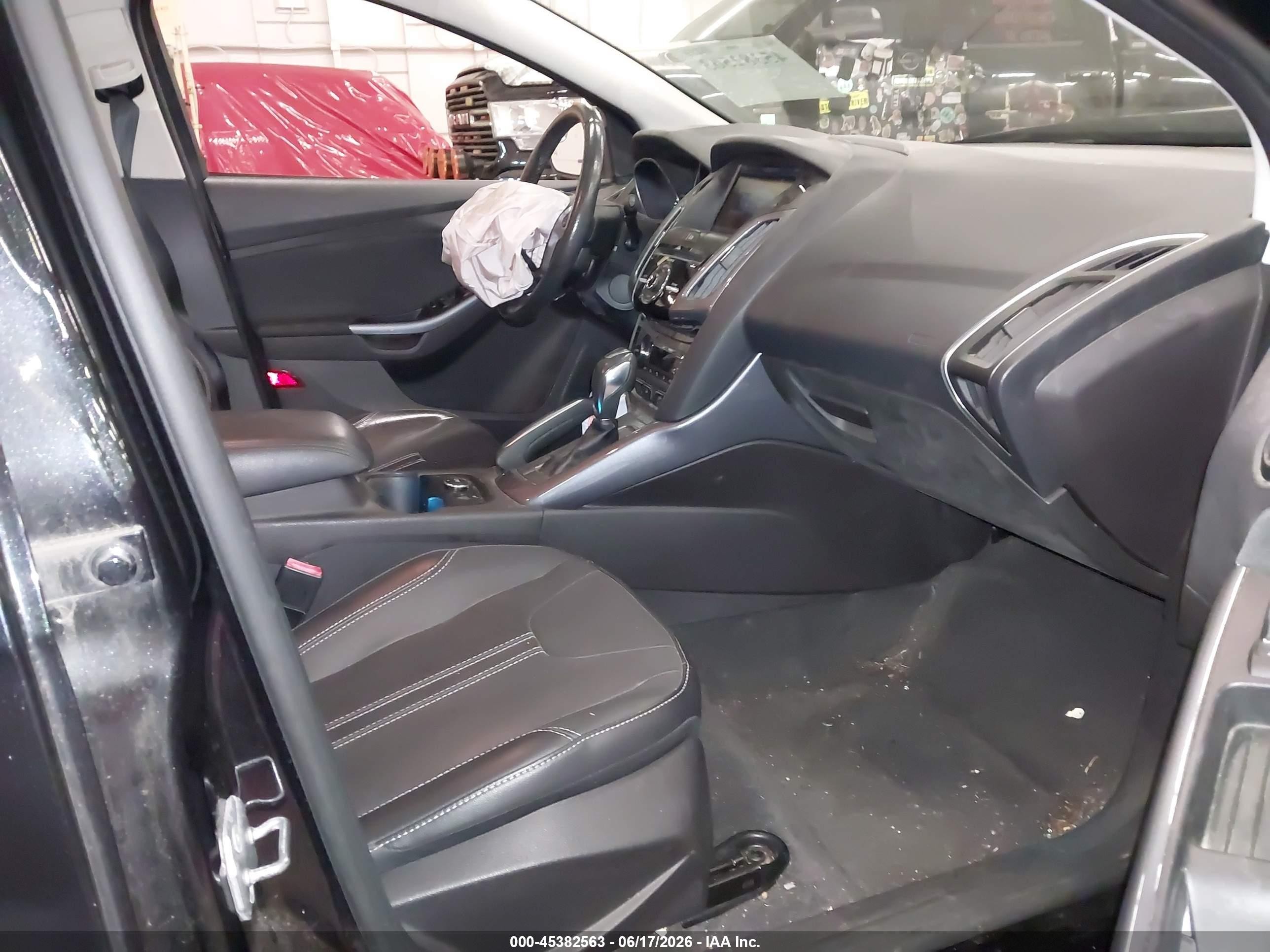 2013 Ford Focus Titanium Black vin: 1FADP3N21DL335609