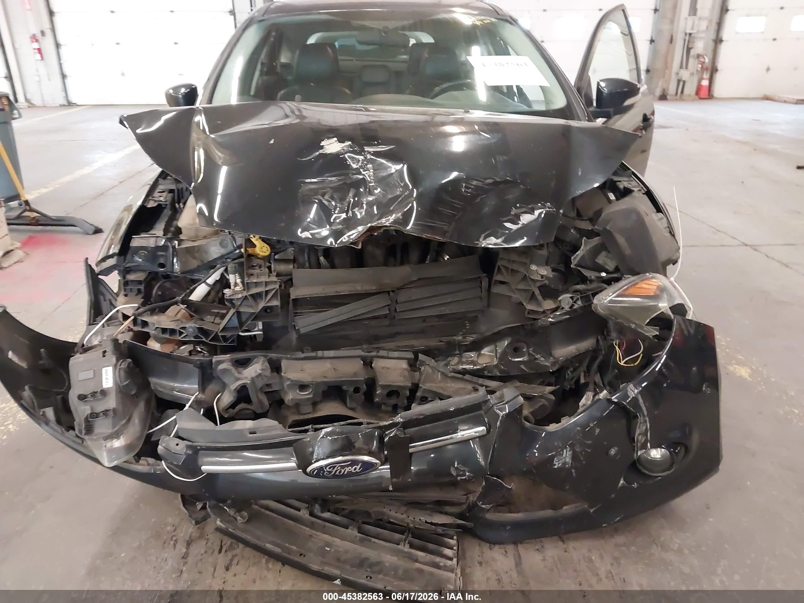 2013 Ford Focus Titanium Black vin: 1FADP3N21DL335609
