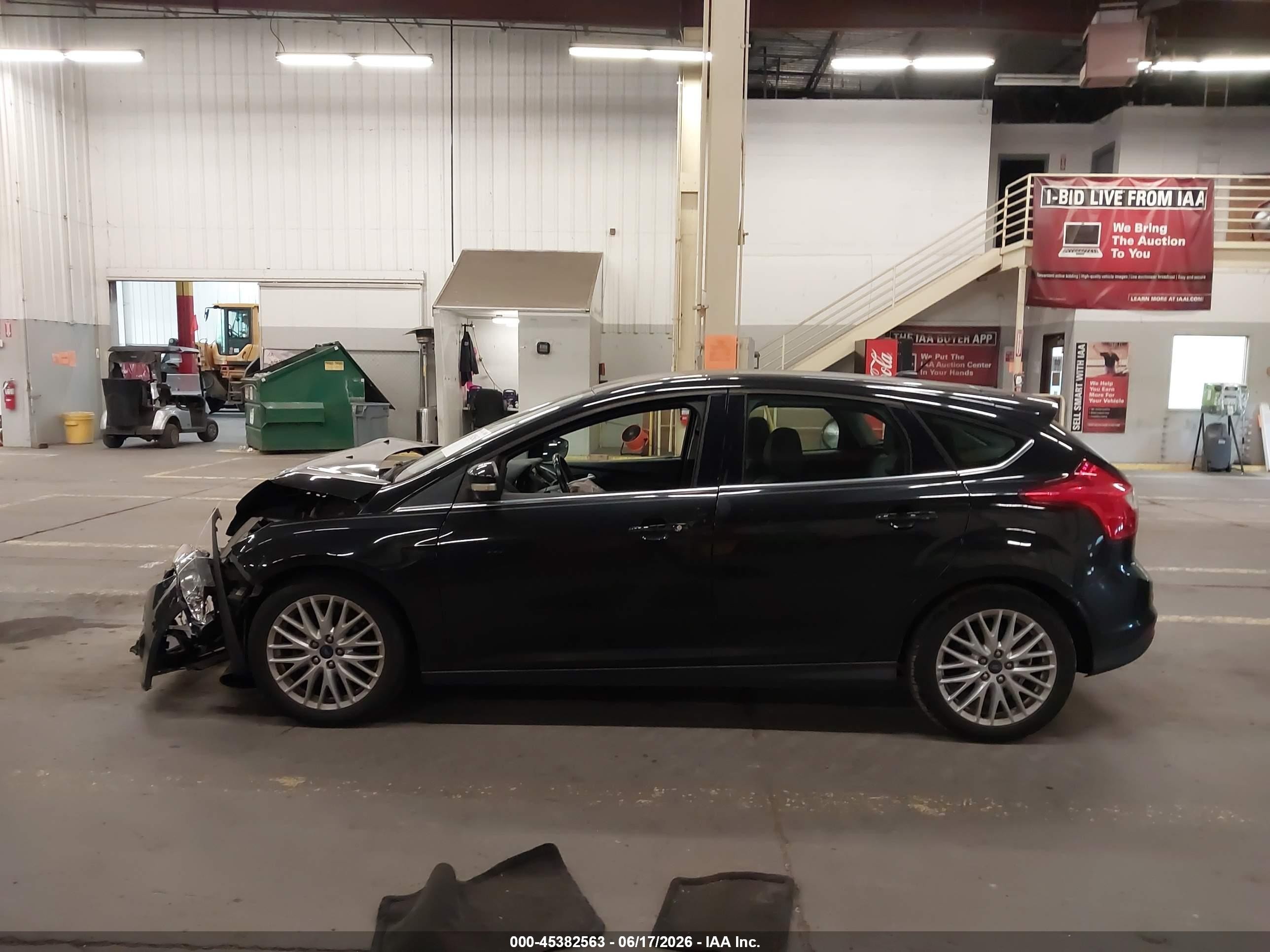 2013 Ford Focus Titanium Black vin: 1FADP3N21DL335609
