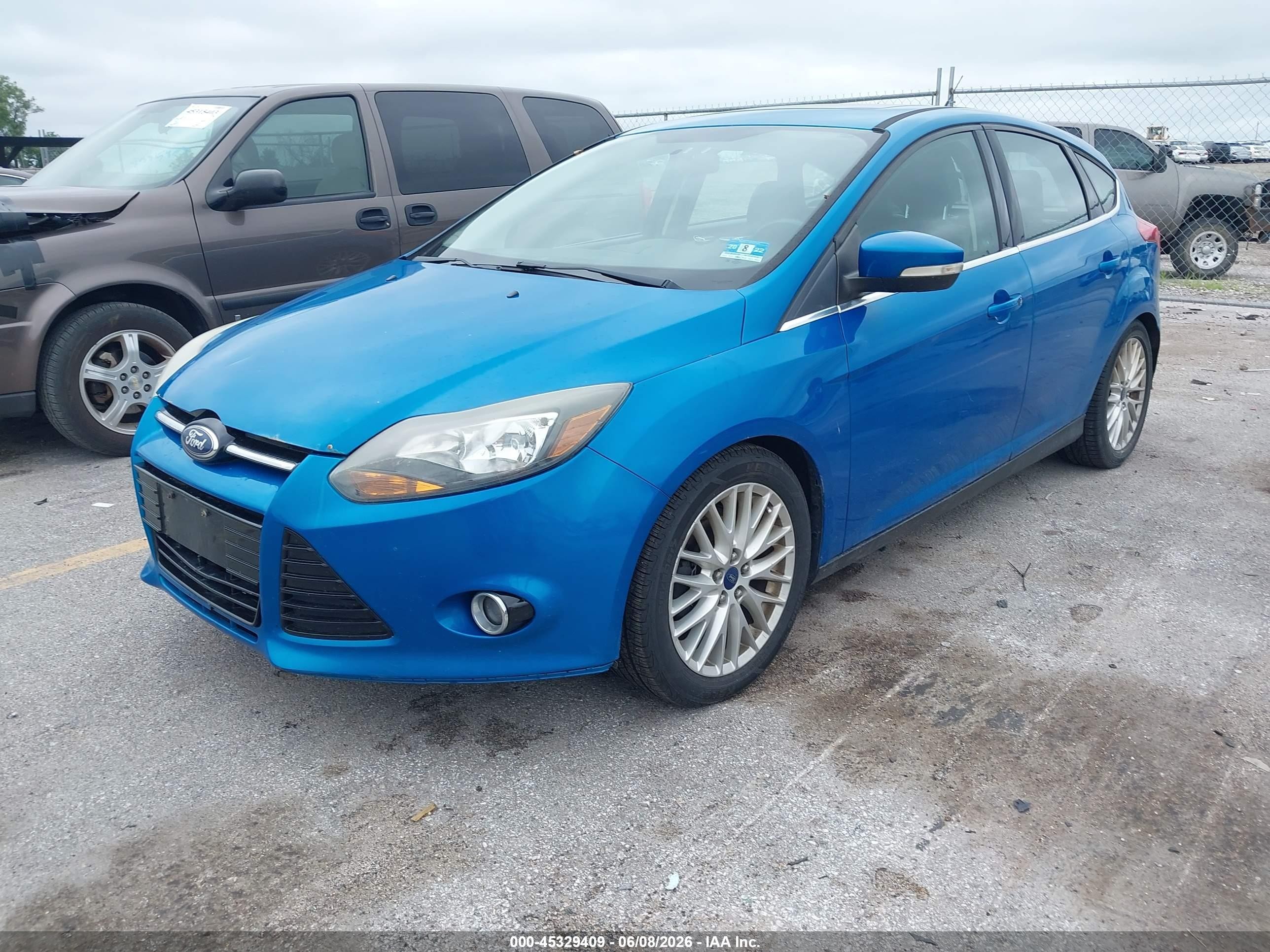 2014 Ford Focus Titanium Blue vin: 1FADP3N21EL102332