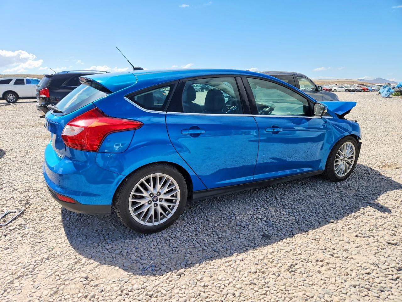 2014 Ford Focus Titanium Blue vin: 1FADP3N21EL213253